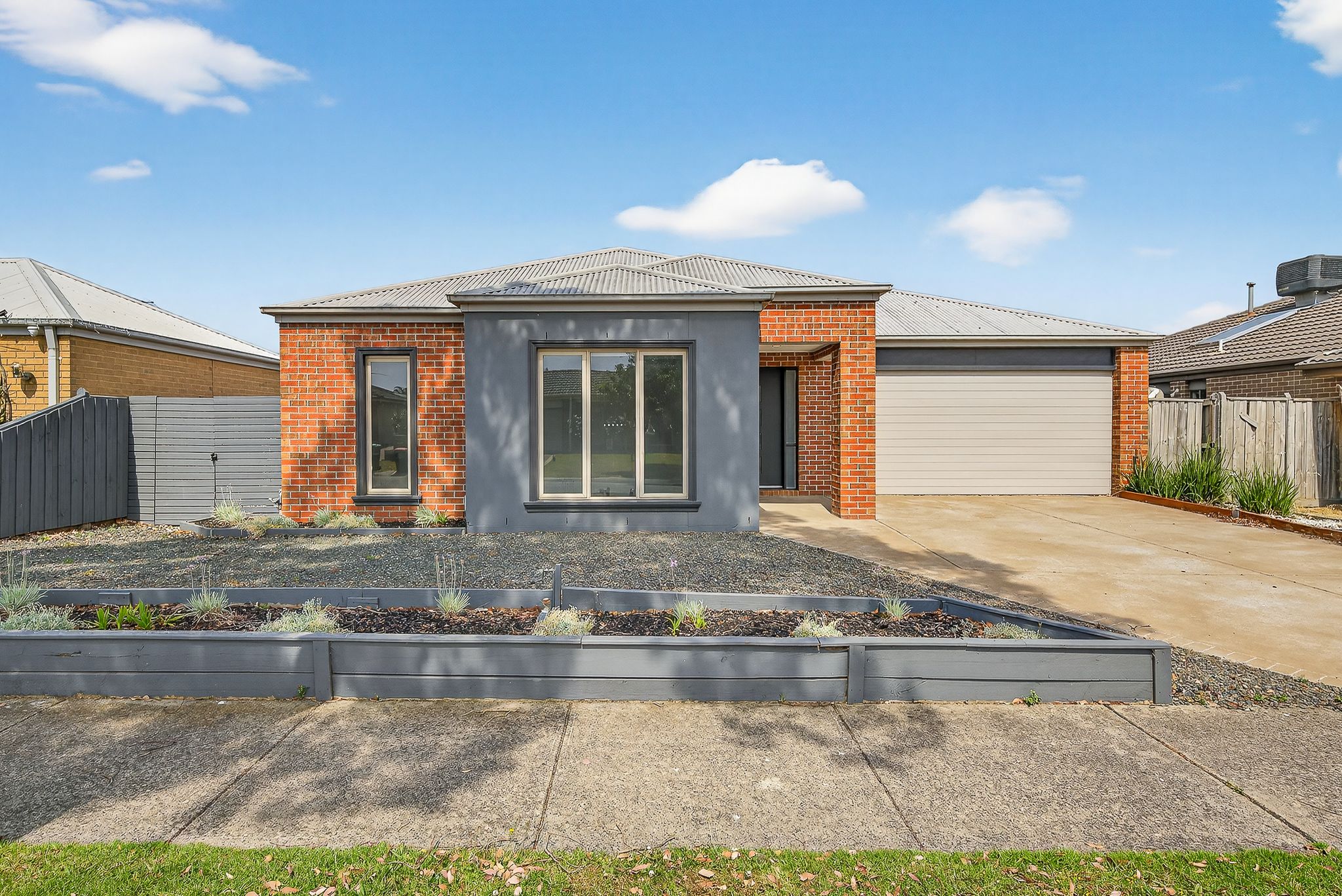 7 Lisa Avenue — photo from Ray White Cranbourne