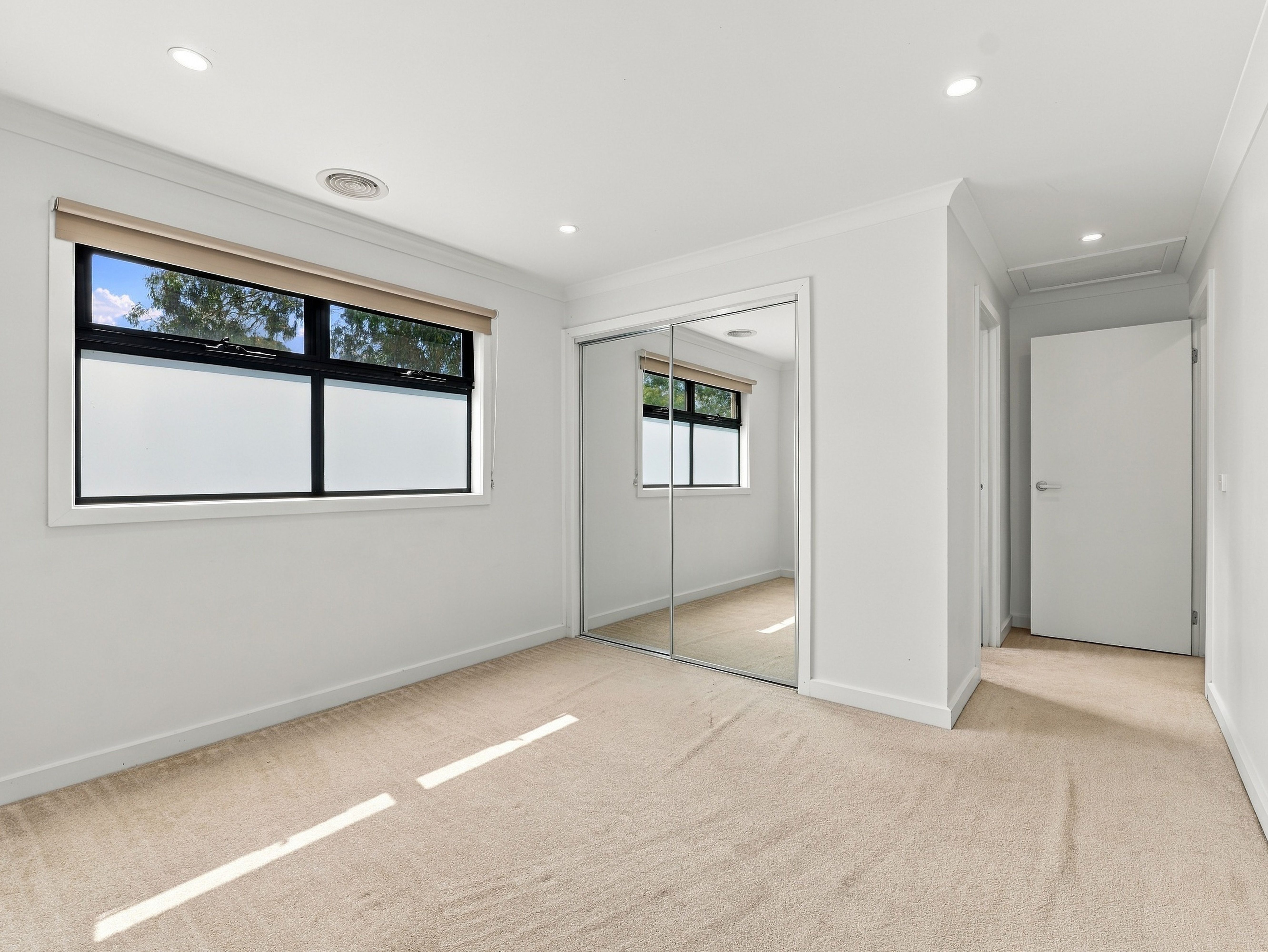 3/9 Watergum Court — photo 12 of 20