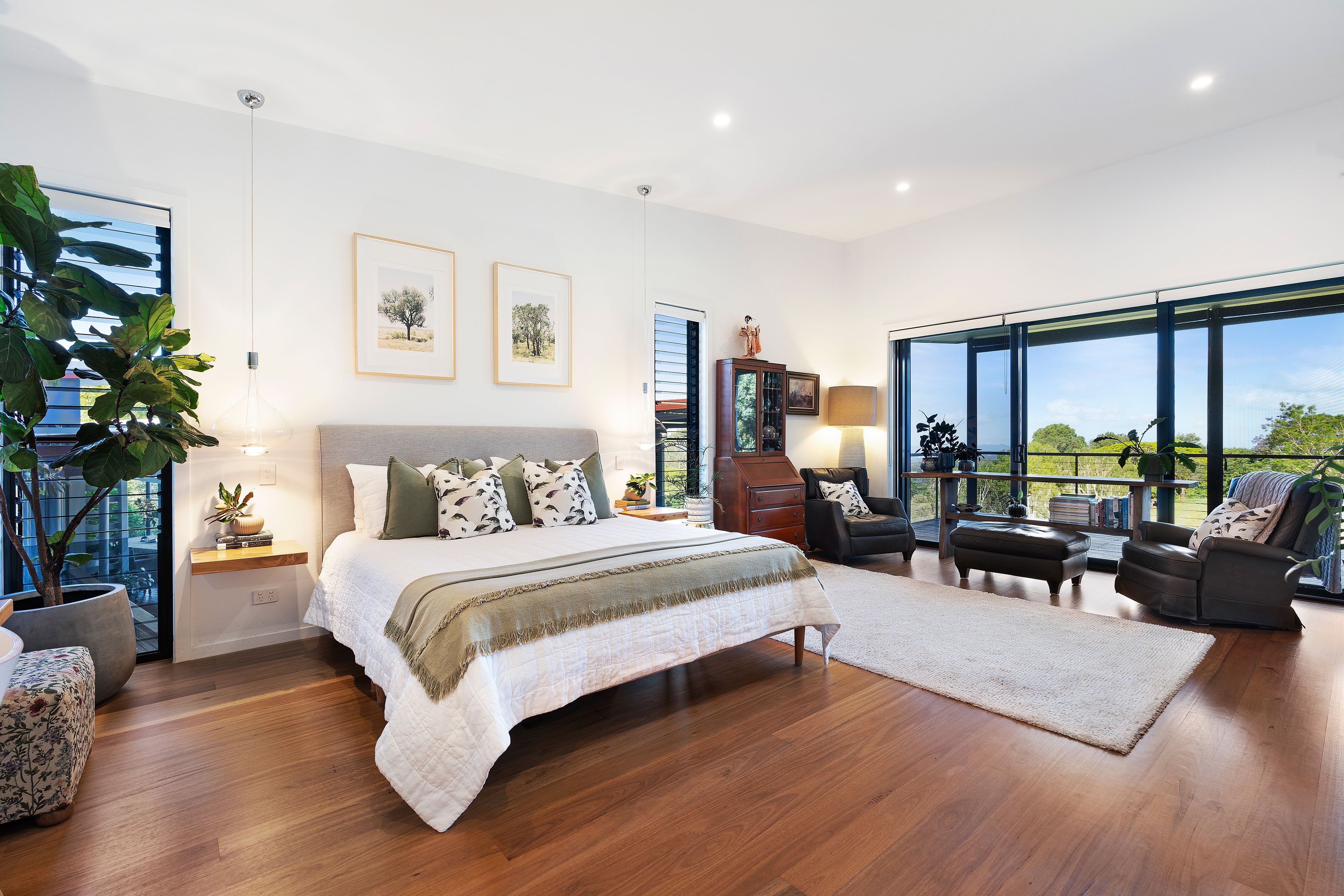 5 Spring Gardens Court, Hunchy, QLD 4555