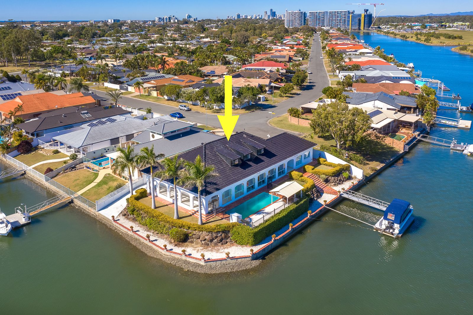 18 Grand Canal Way, Runaway Bay QLD 4216
