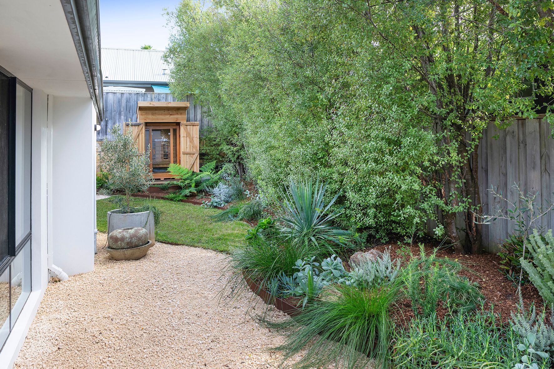 28 Halcyon Crescent — photo 16 of 22