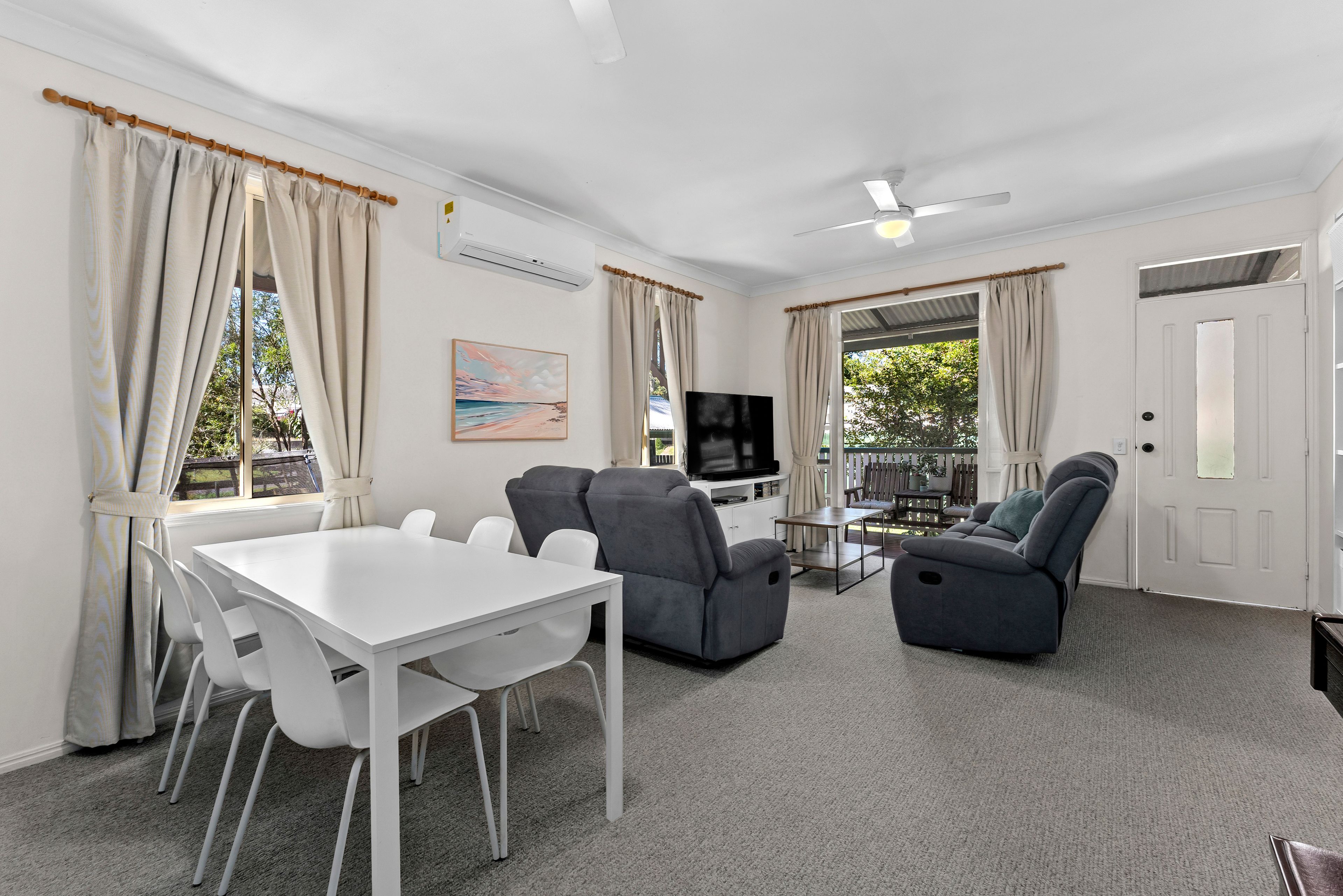 15 Kokoda Street — photo 3 of 15