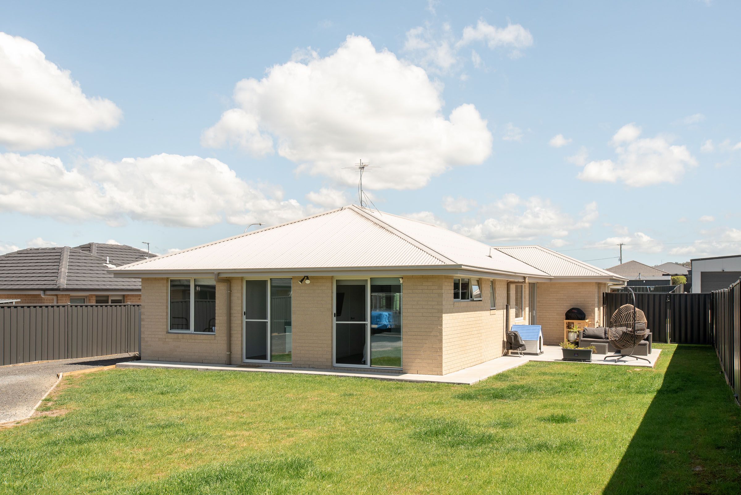 17 Zircon Place — photo 11 of 12