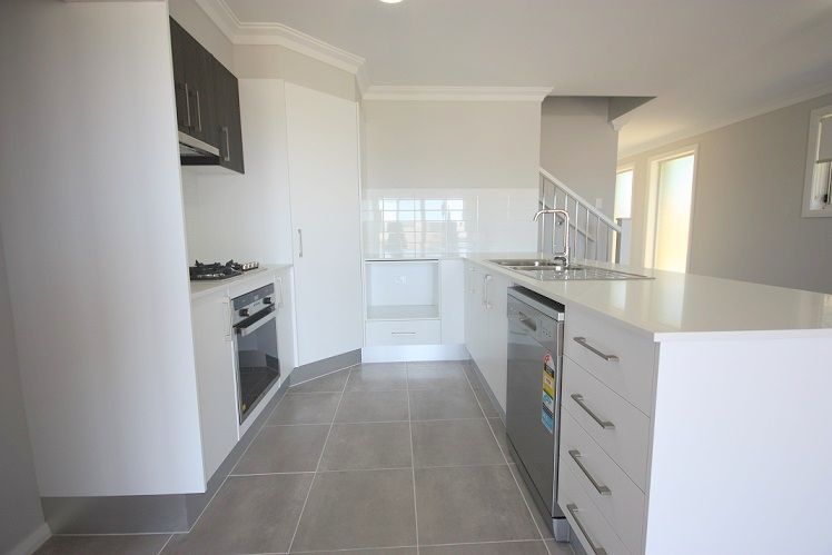 14B Brooking Avenue, Elderslie, NSW 2570