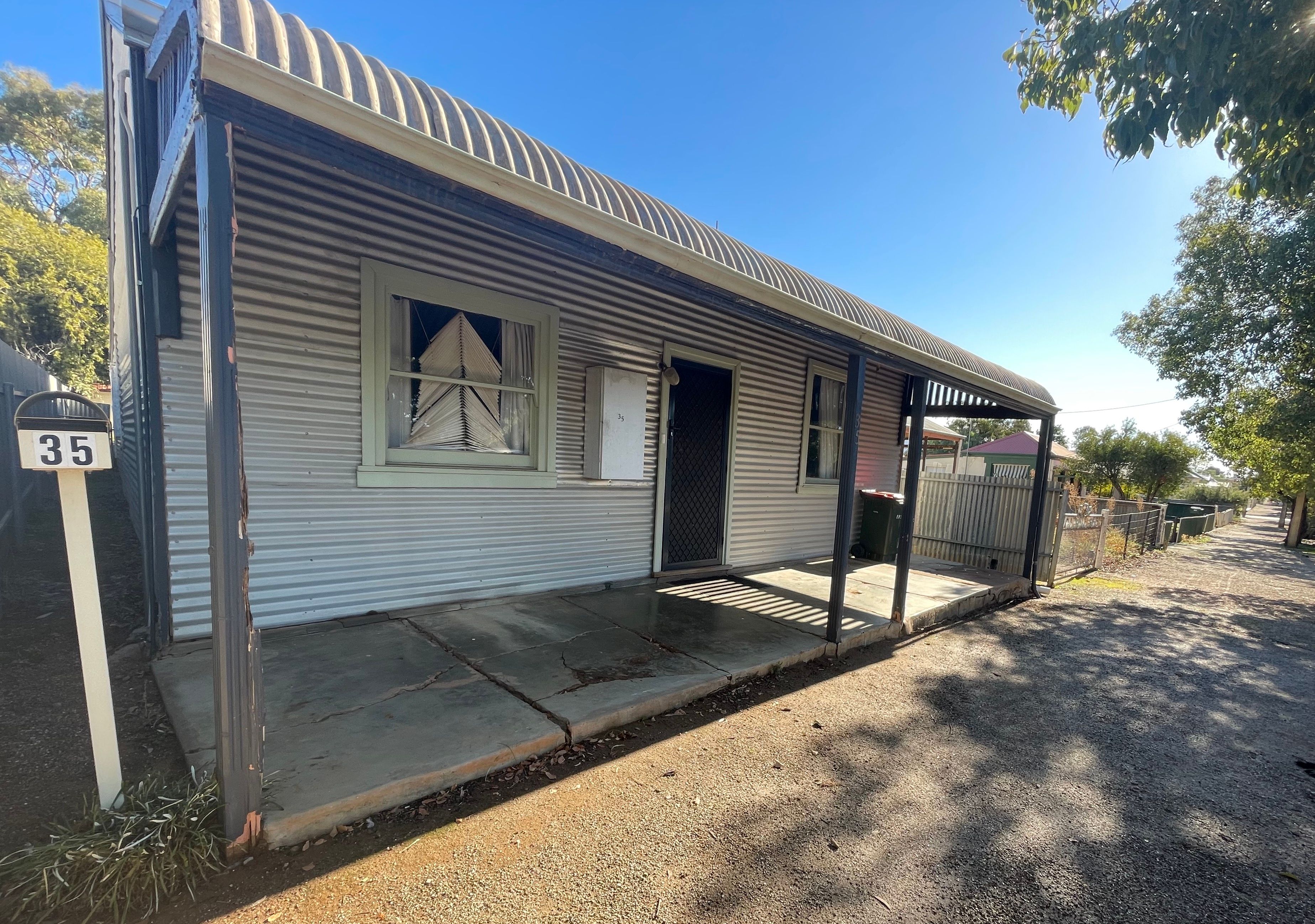 35 Sixth Street, Quorn SA 5433