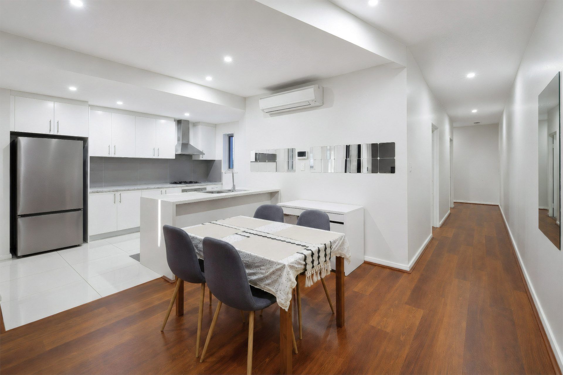 202/25 Campbell Street — photo 4 of 9