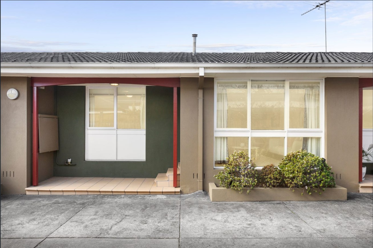 2/10 Rugby Road, Hughesdale, VIC 3166