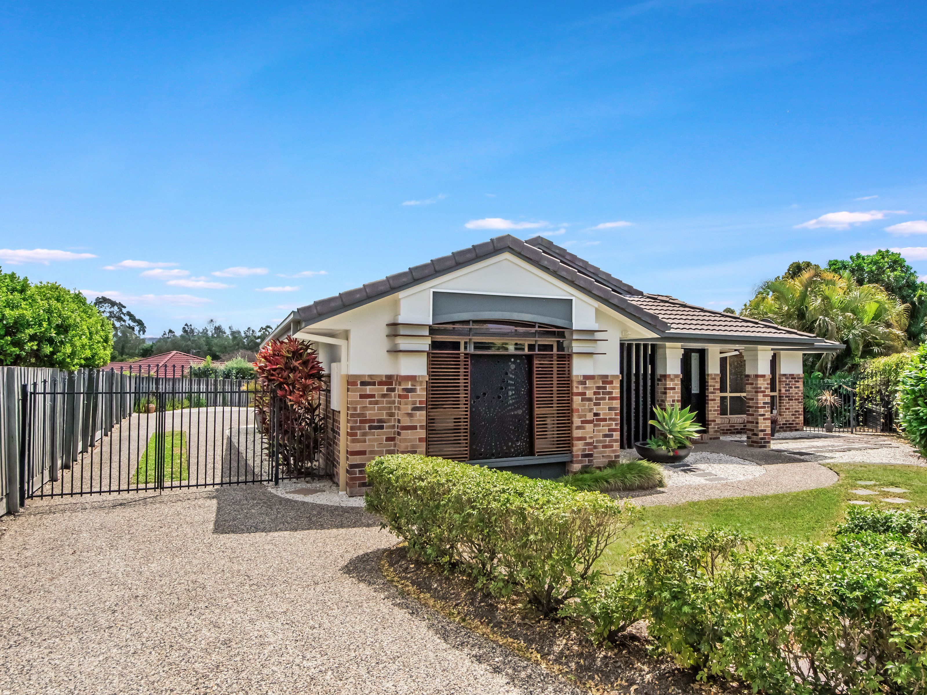 1 Breeana Court, Mudgeeraba, QLD 4213