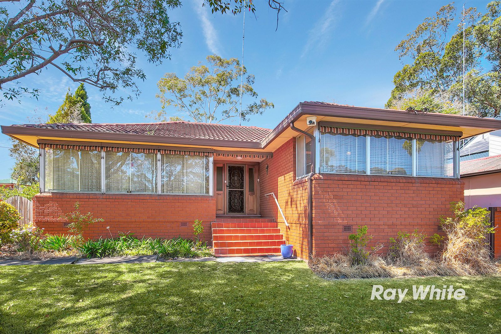 49 Burrandong Crescent