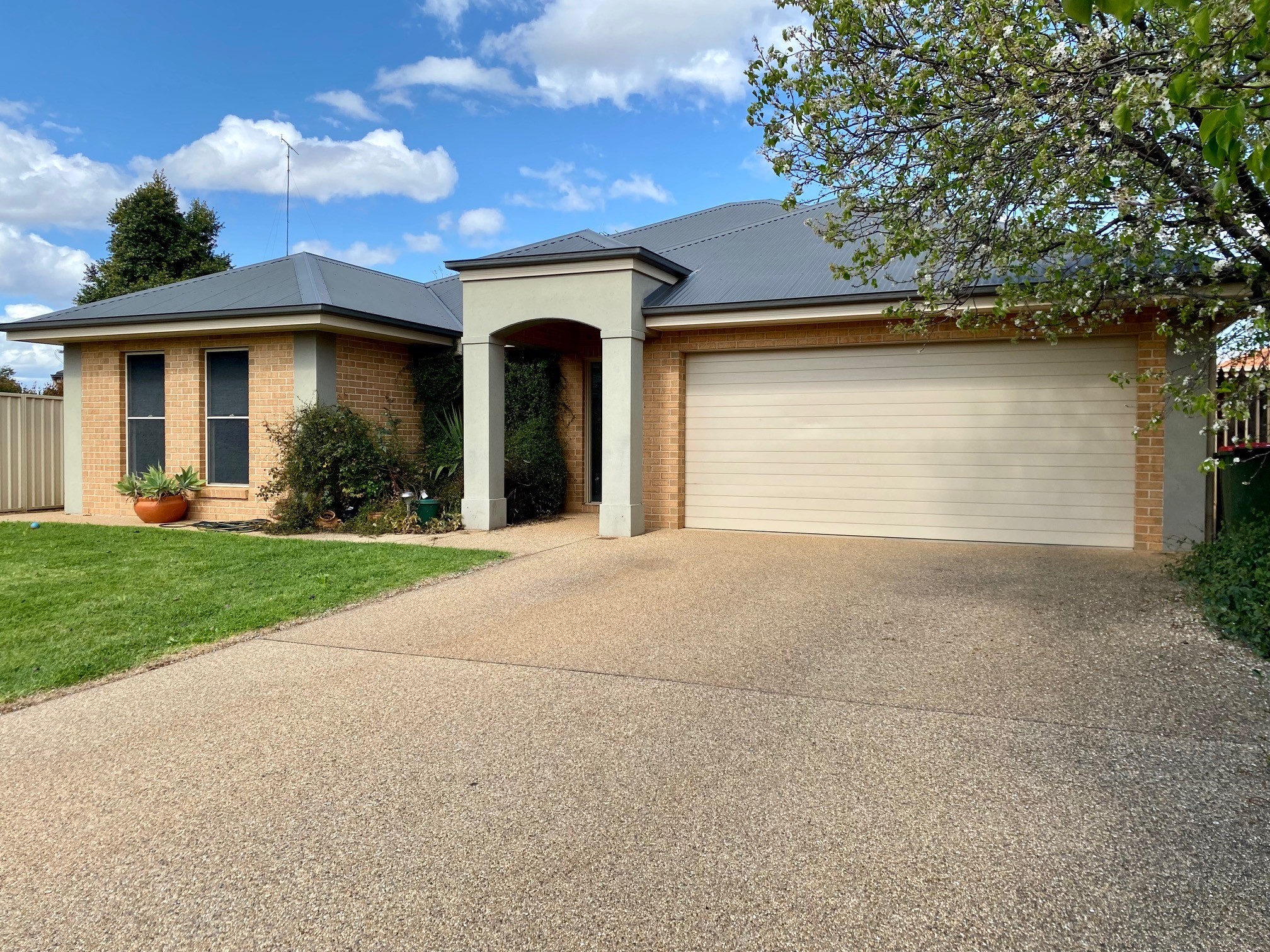 6 Melissa Place, Griffith, NSW 2680