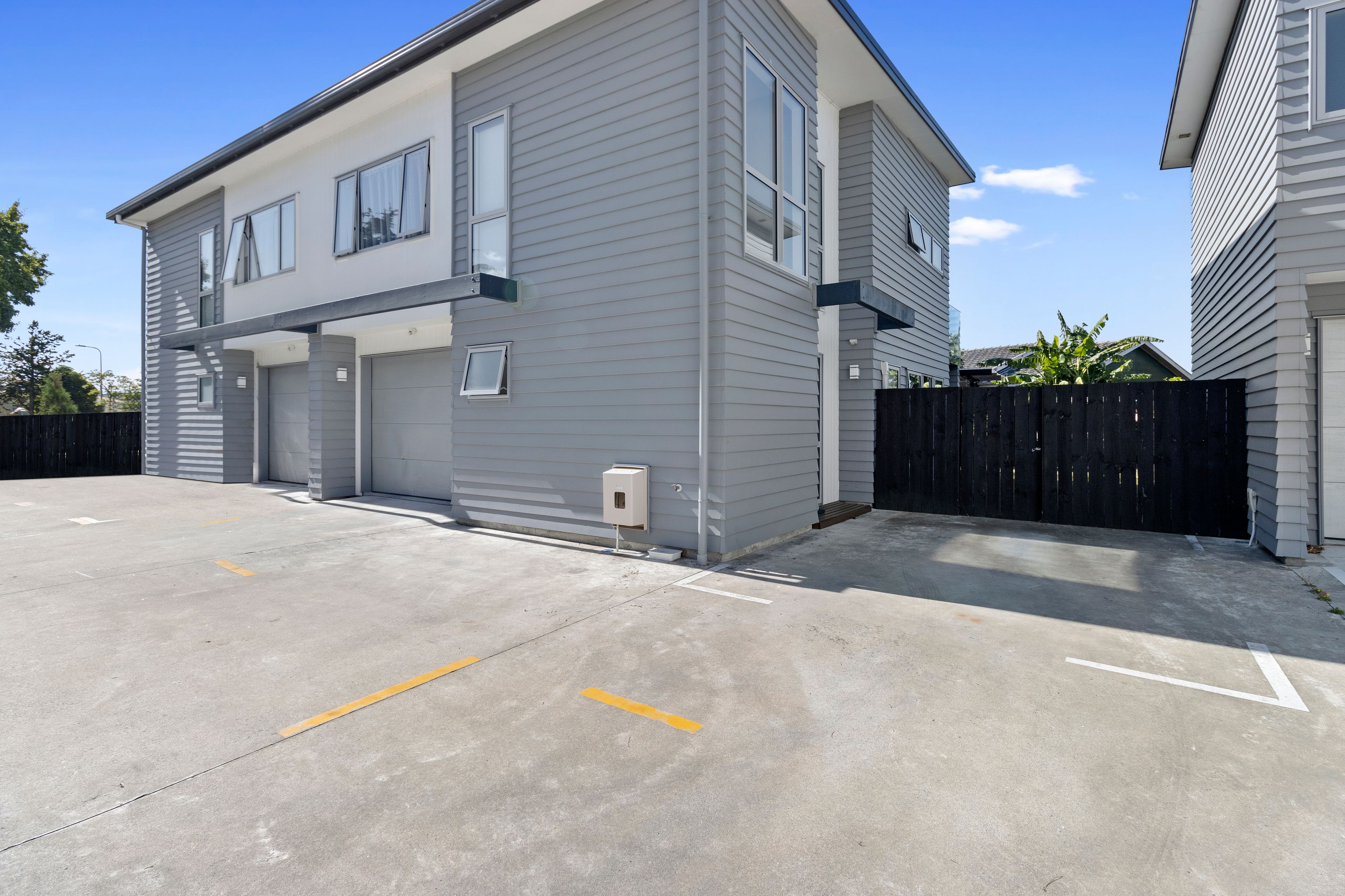 2/11 Crosher Place, Silverdale, Hamilton City
