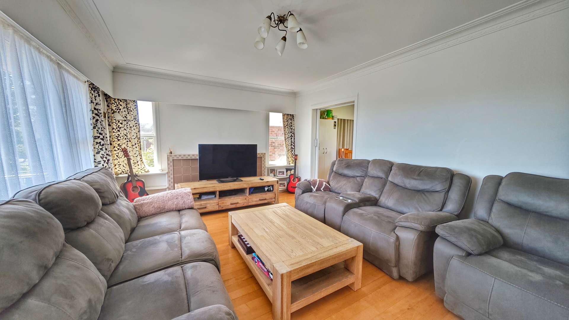 32 Collie Street photo 1