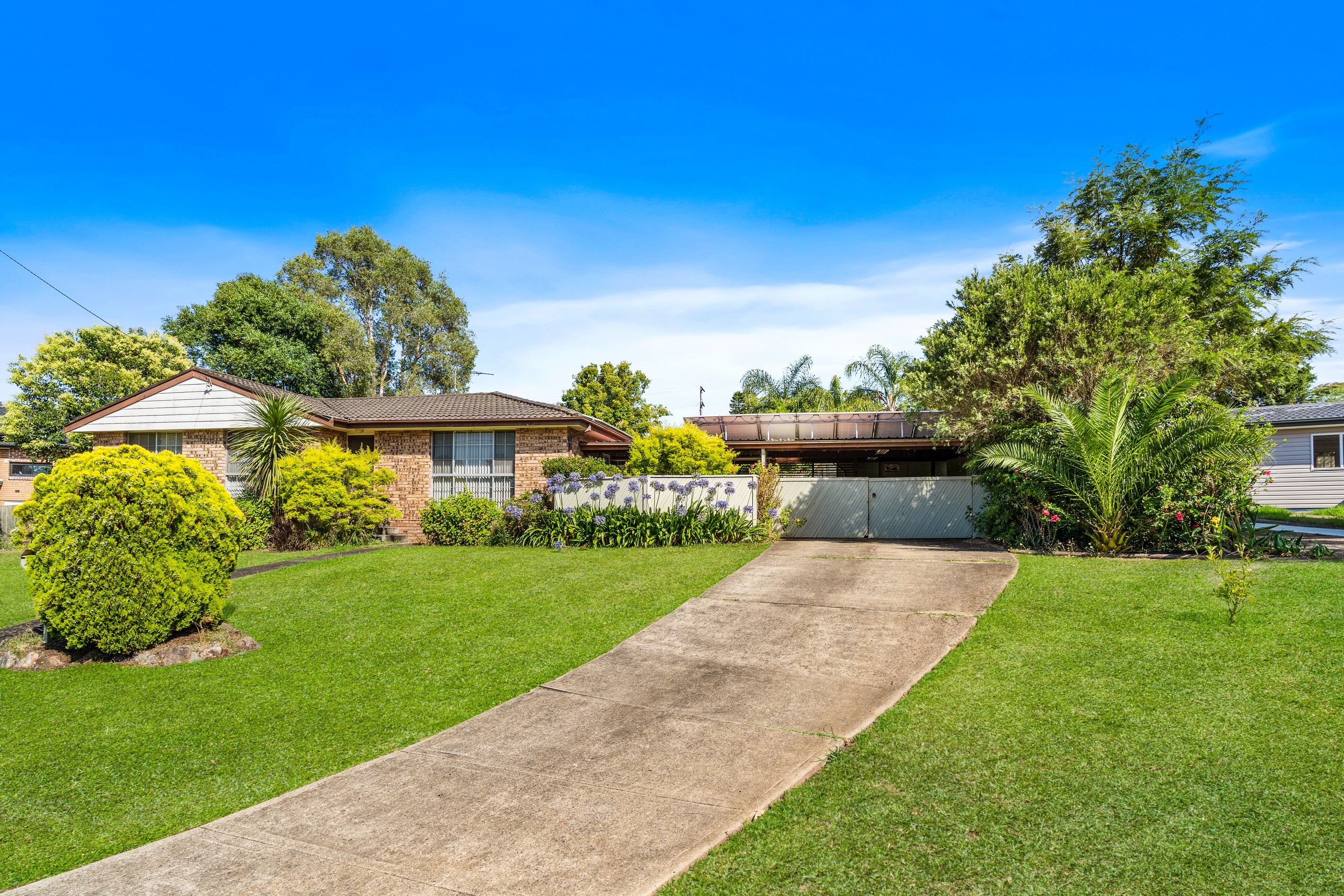 4 Clinton Drive, Narellan, NSW 2567