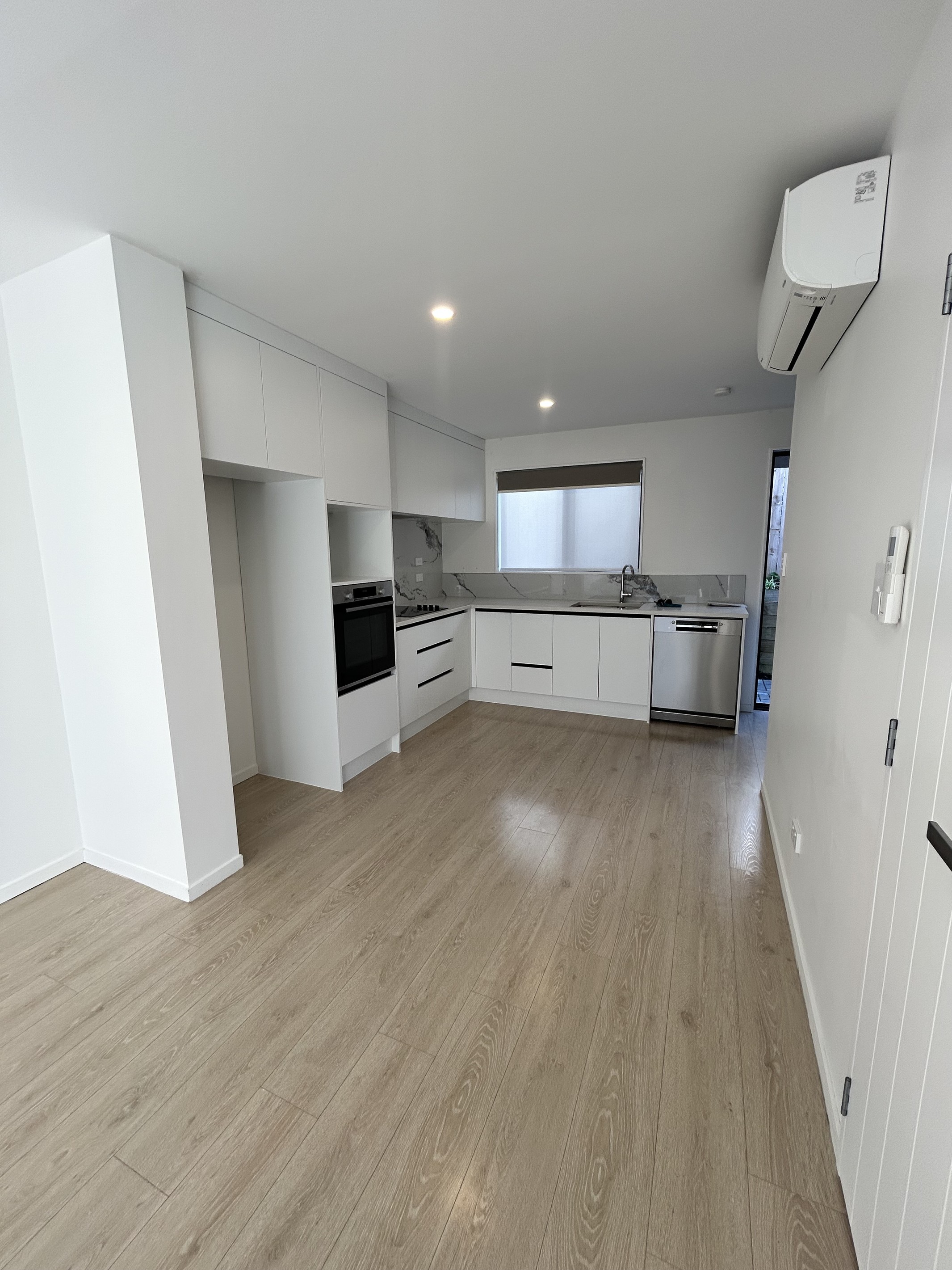 C/133 Lancaster Road, Beach Haven, North Shore City