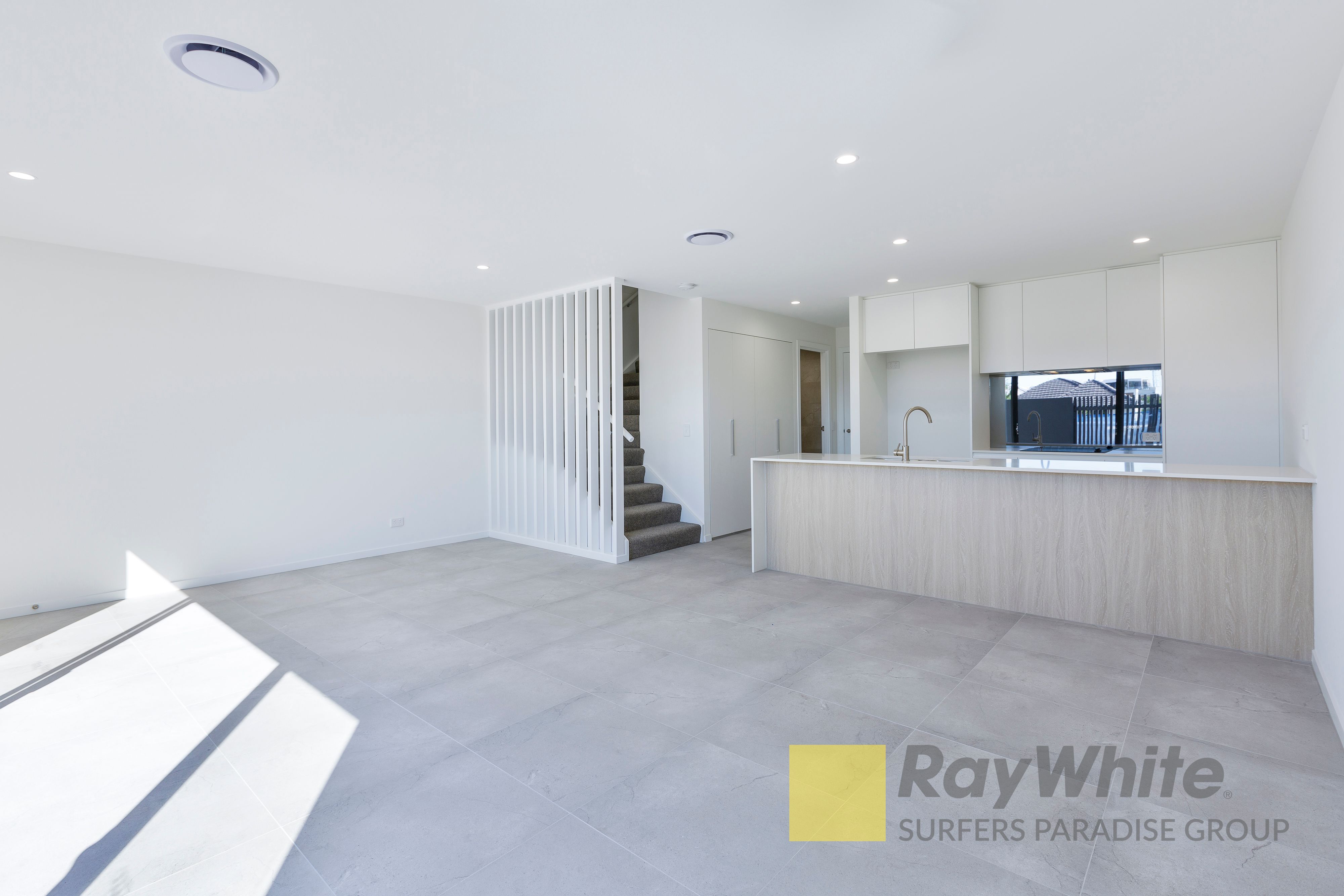 4/35 Grant Avenue, Hope Island, QLD 4212