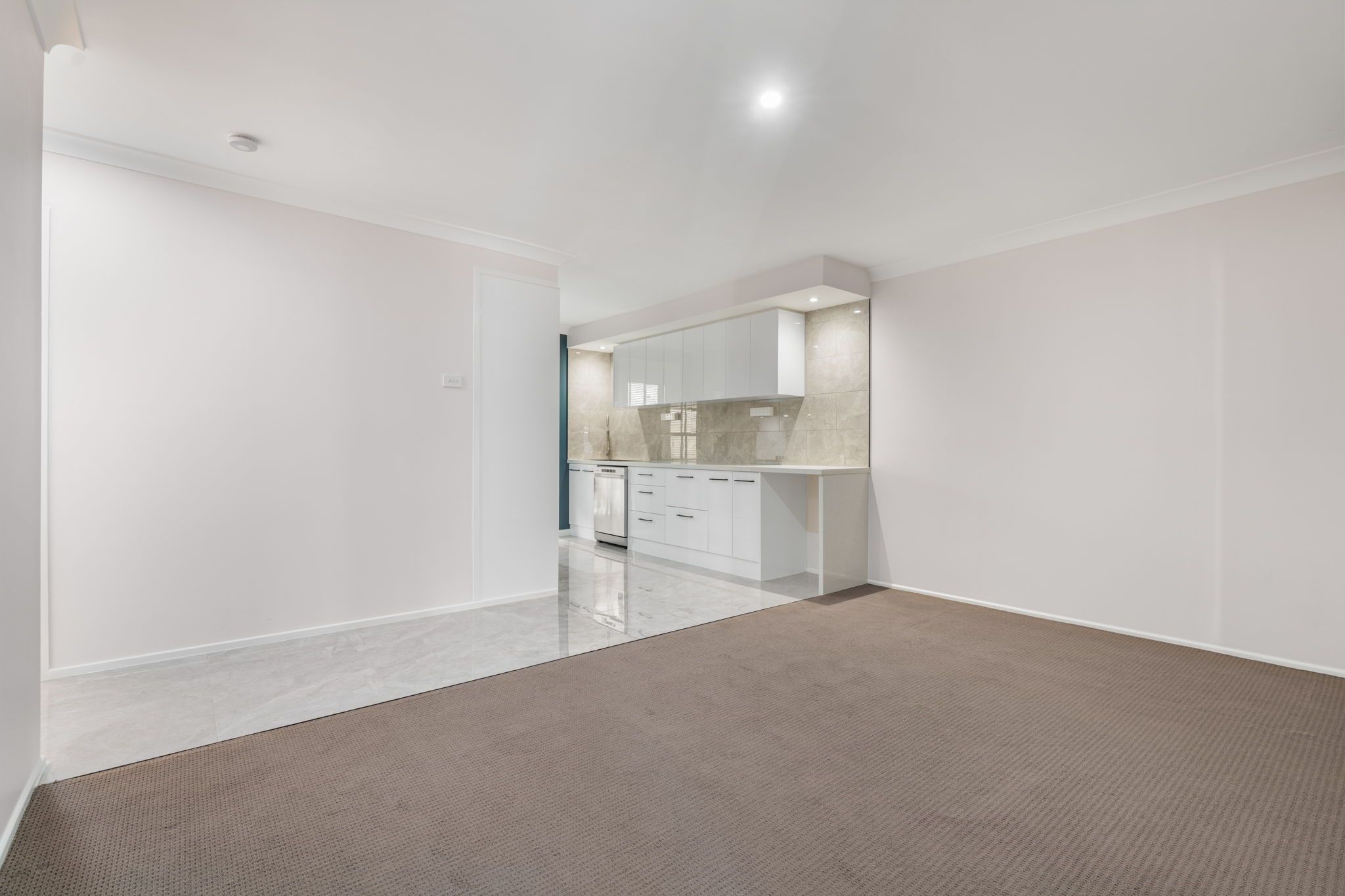 6/3 Bruce Road — photo 6 of 11