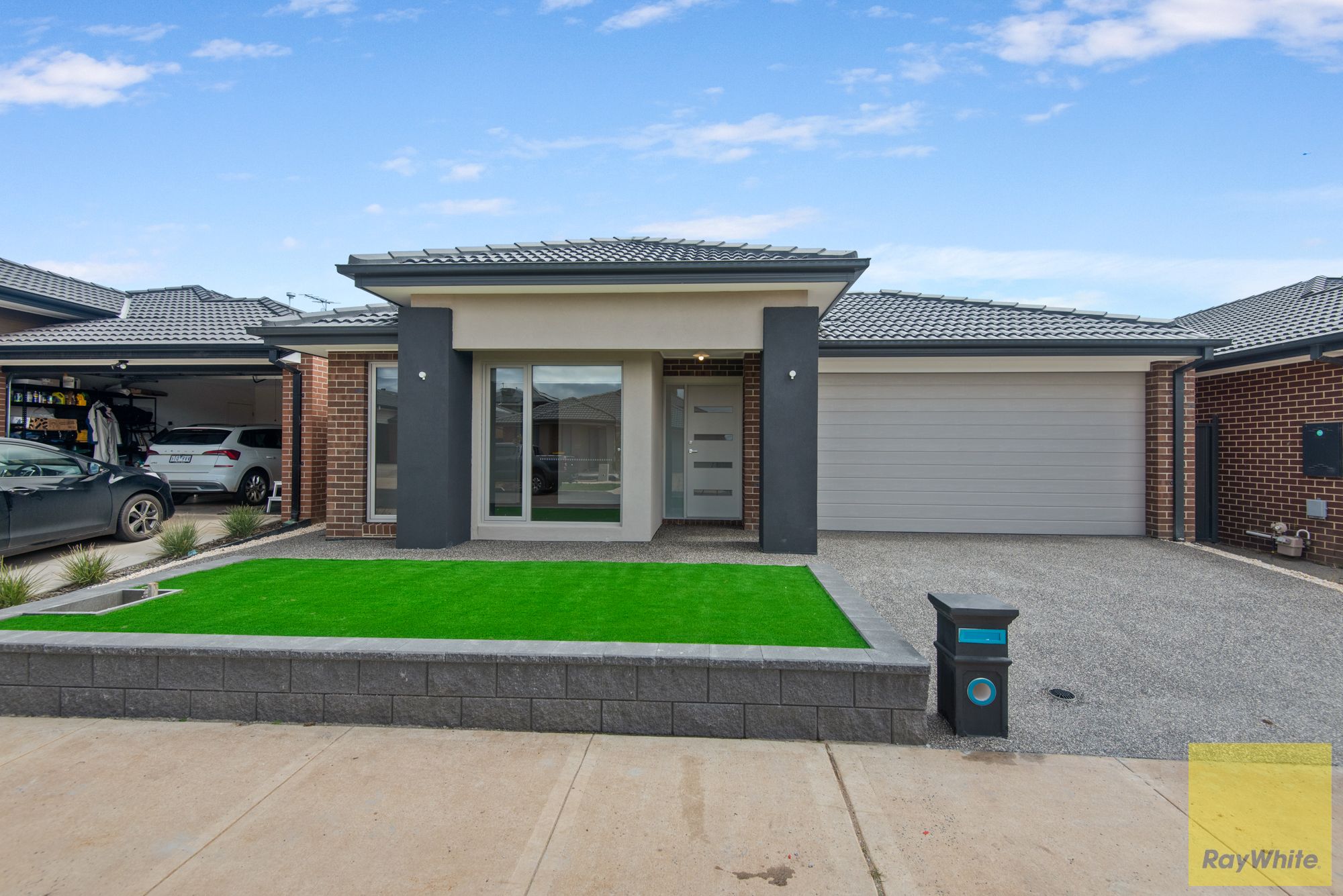 13 Nabro Street — photo 3 of 17