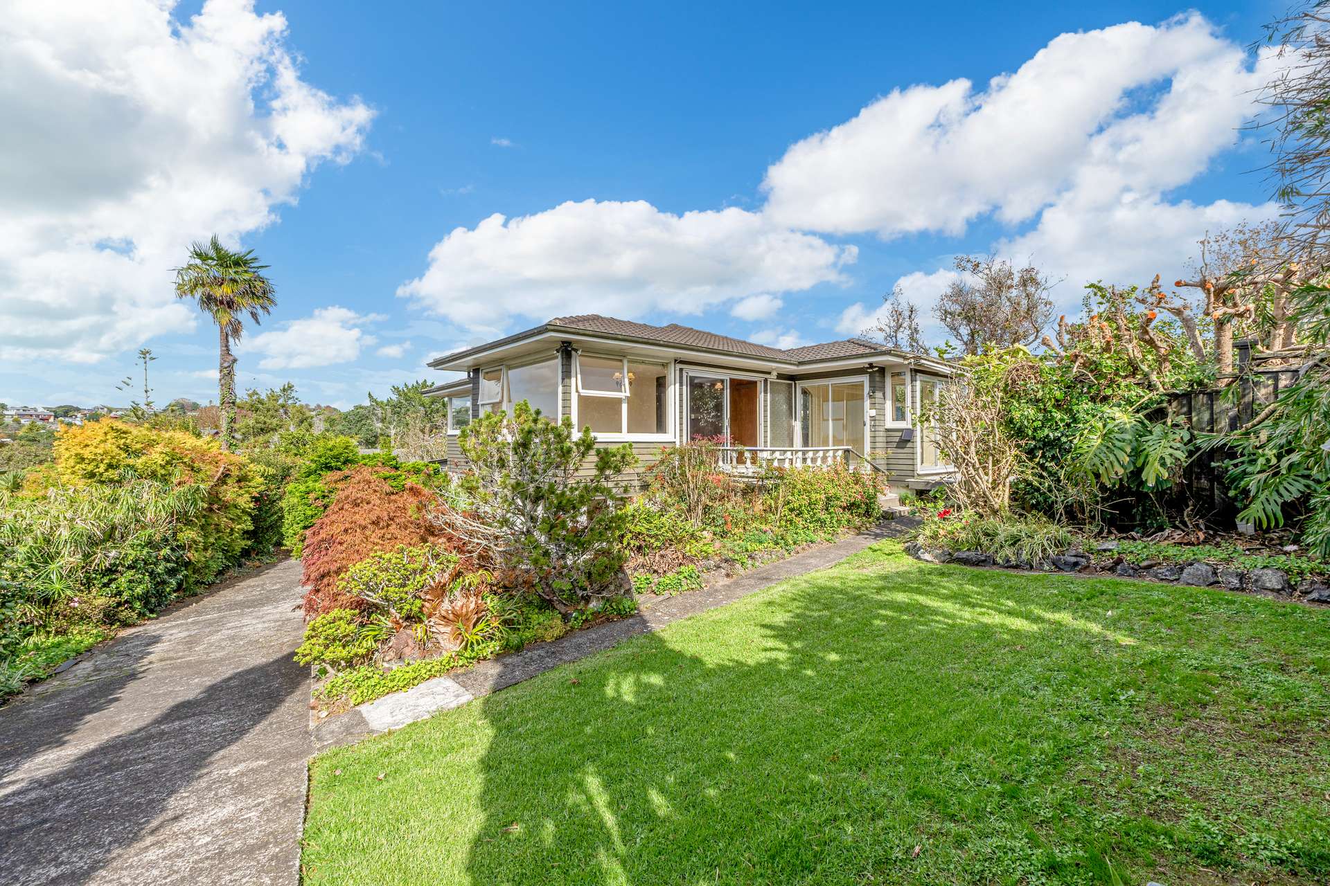 63 Advene Road photo 4