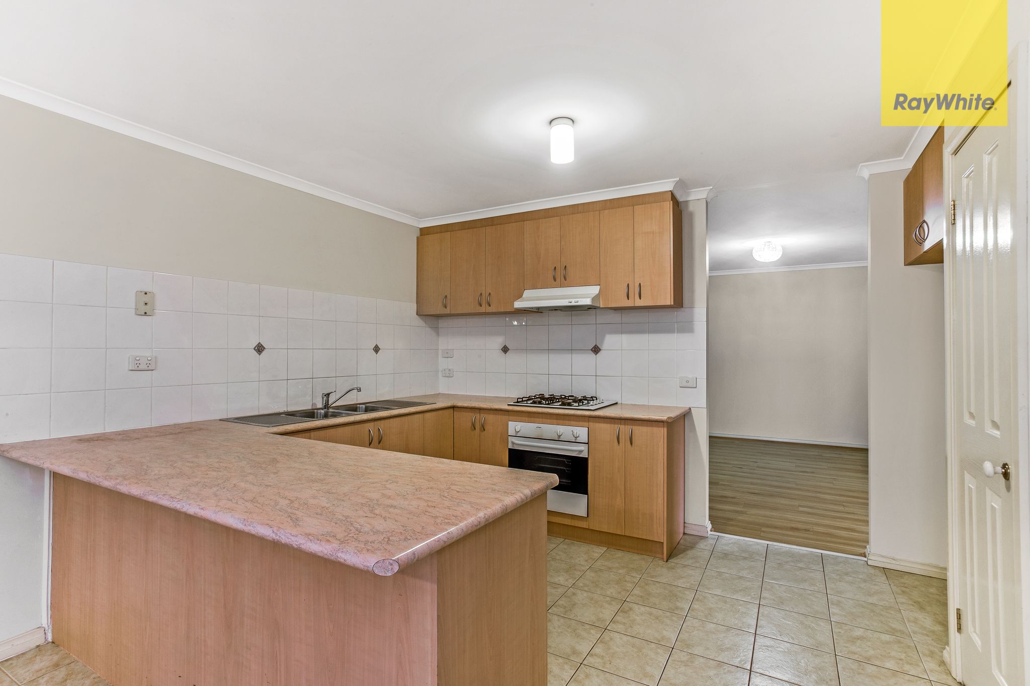 2/8 Kalista Avenue, Hillside, VIC 3037