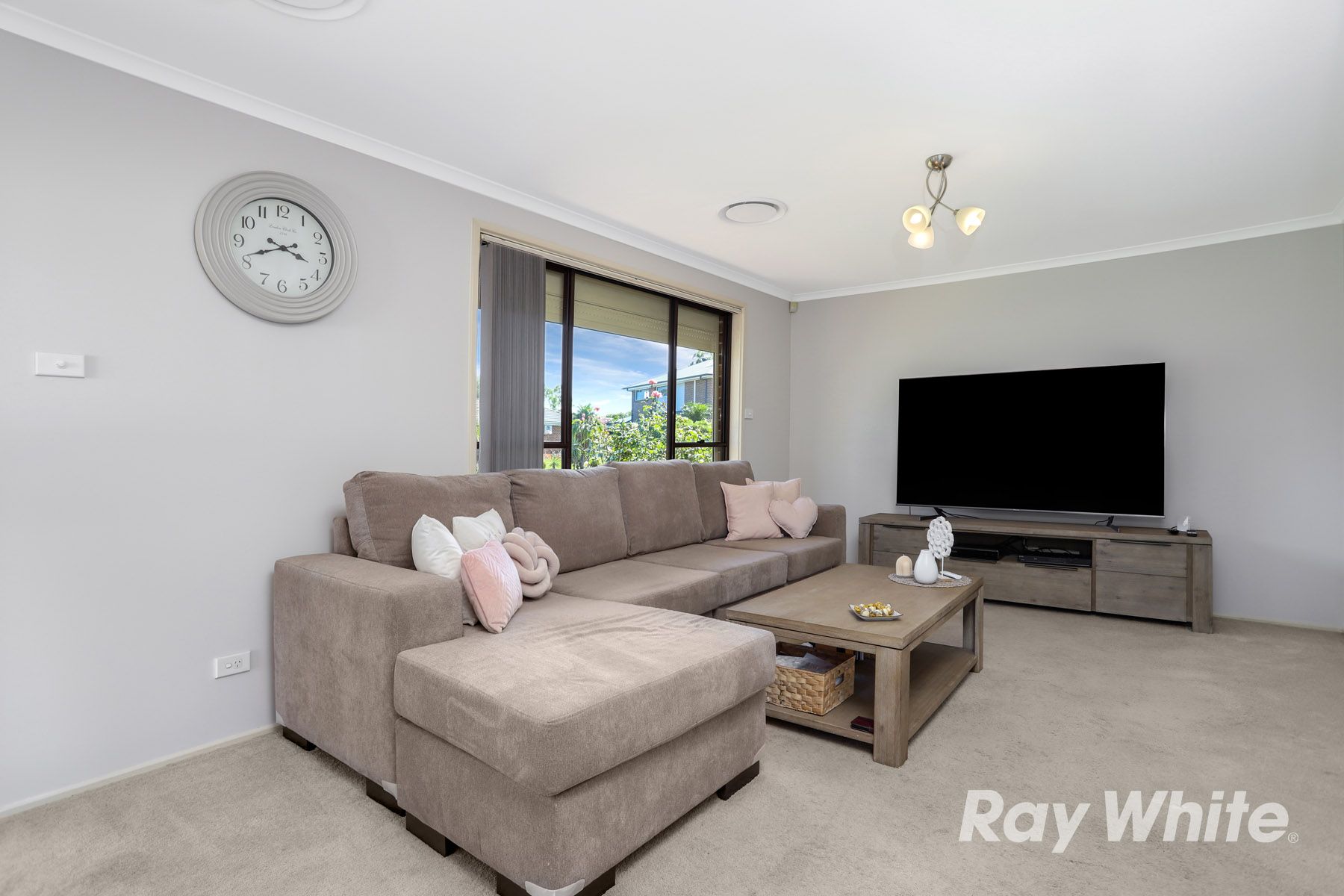 2 Kulleroo Crescent — photo 4 of 9