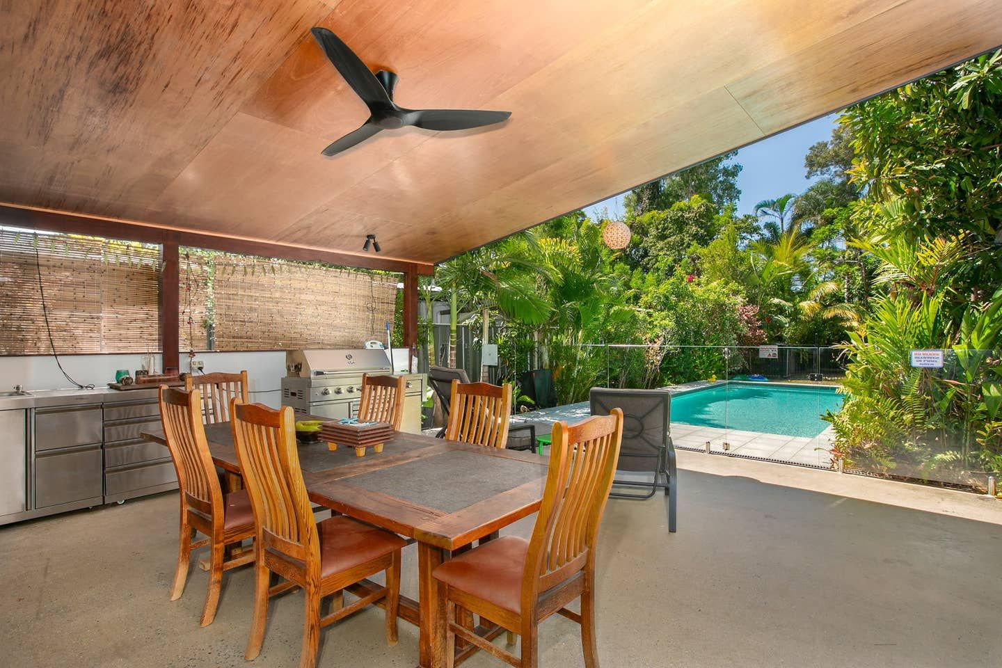 U1/21 Endeavour Road, Clifton Beach, QLD 4879