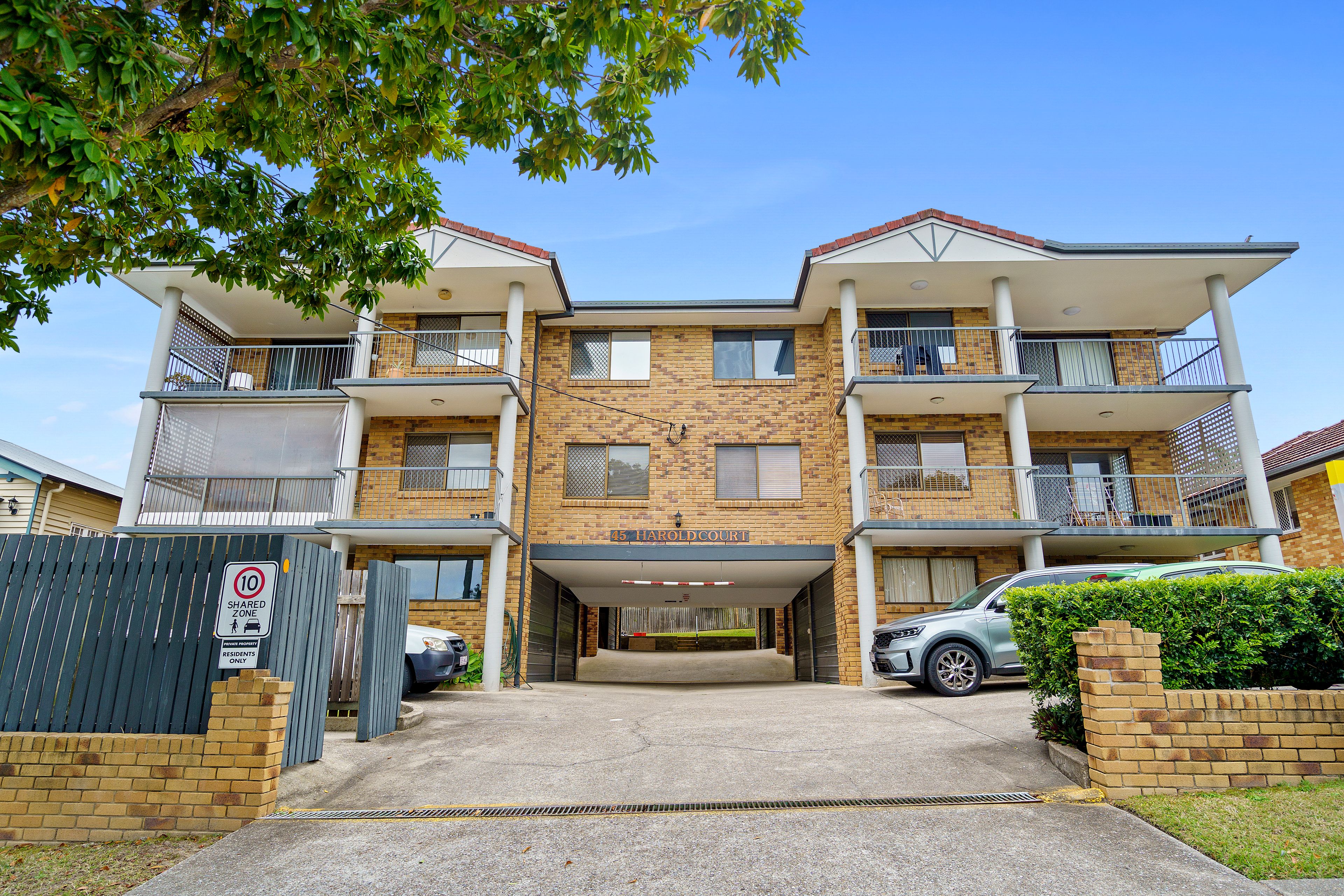 45 Harold Street, Holland Park QLD 4121