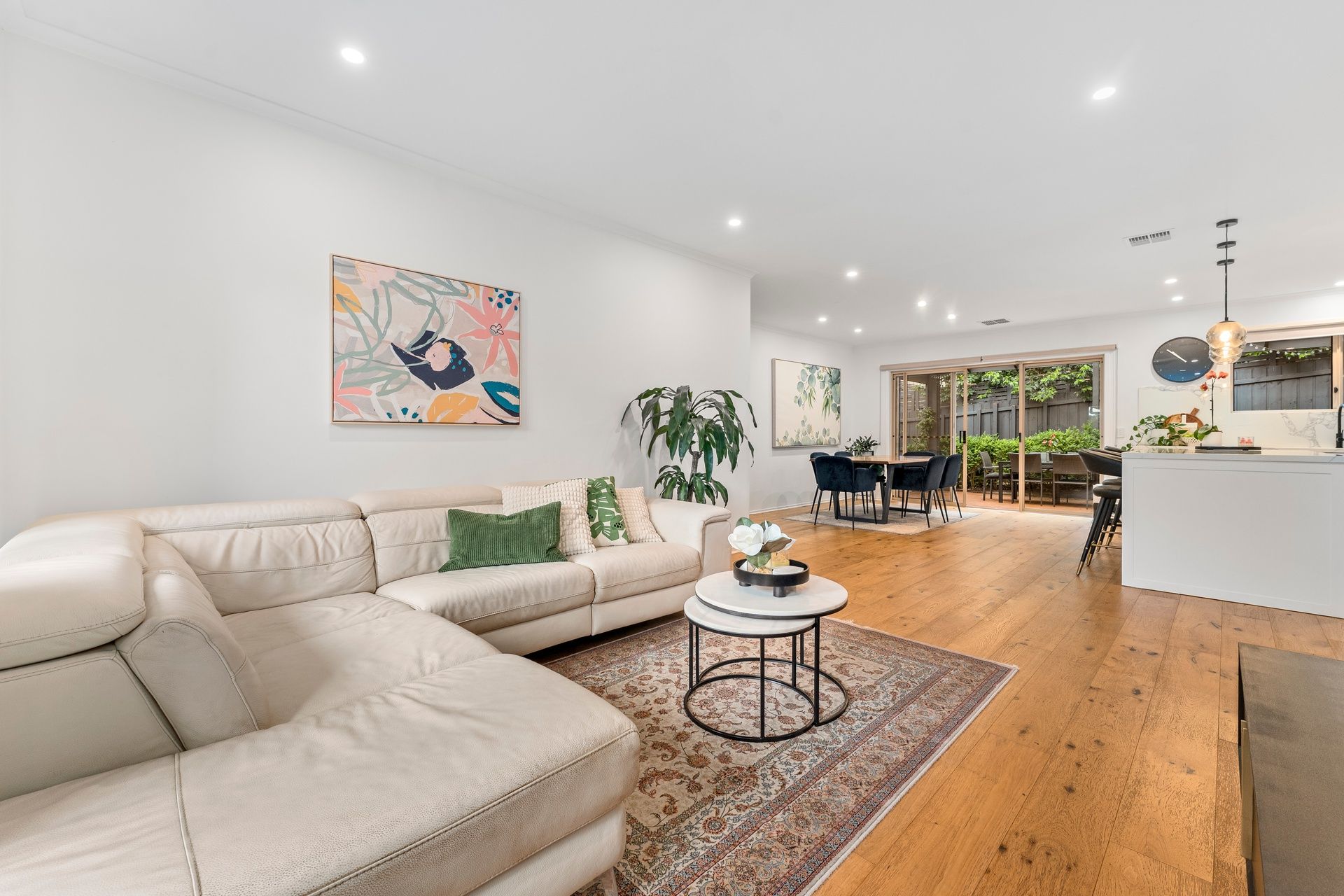 2/24 Jindabyne Avenue, Chadstone, VIC 3148