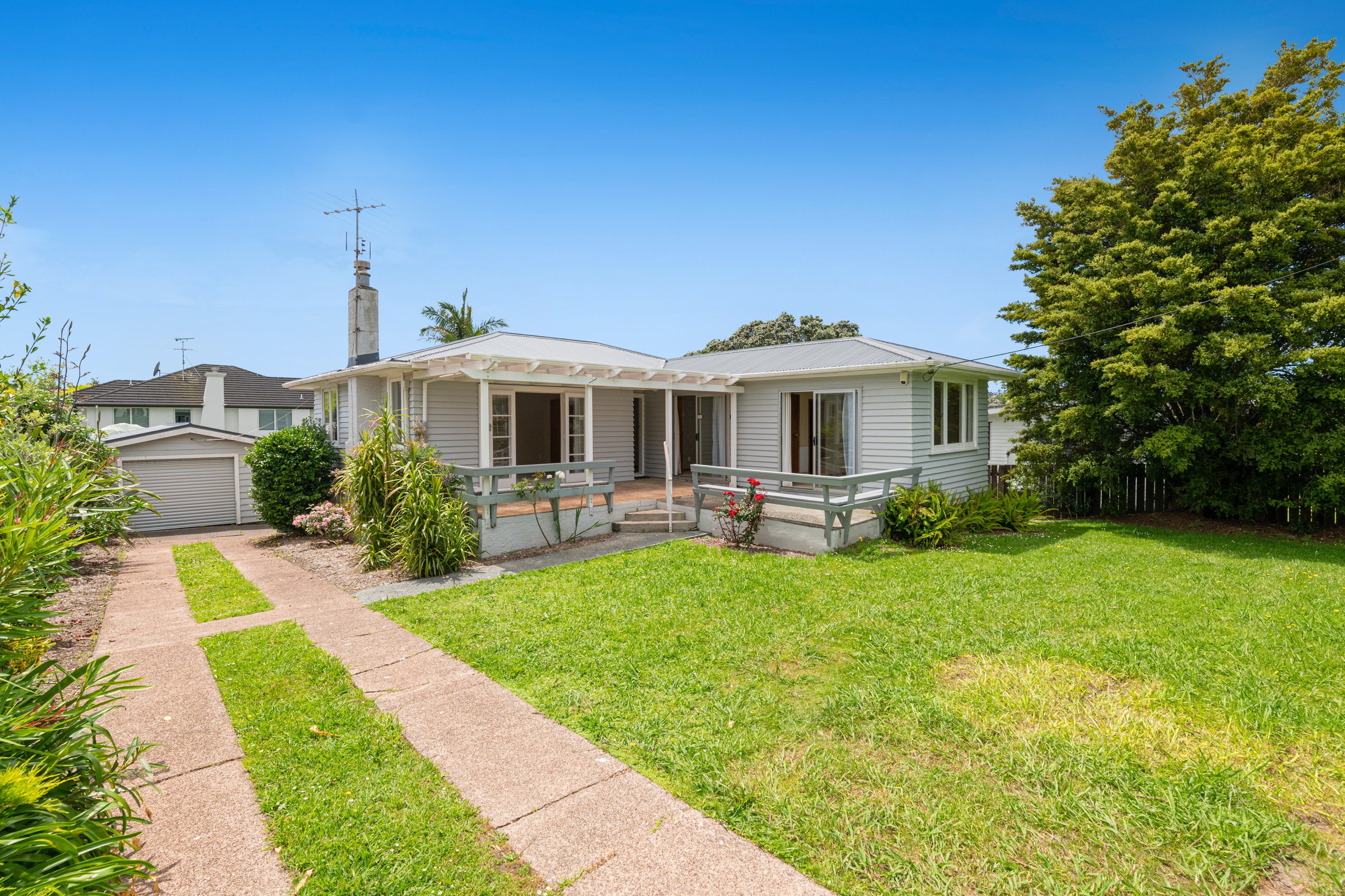 28 Red Beach Road, Red Beach, Rodney