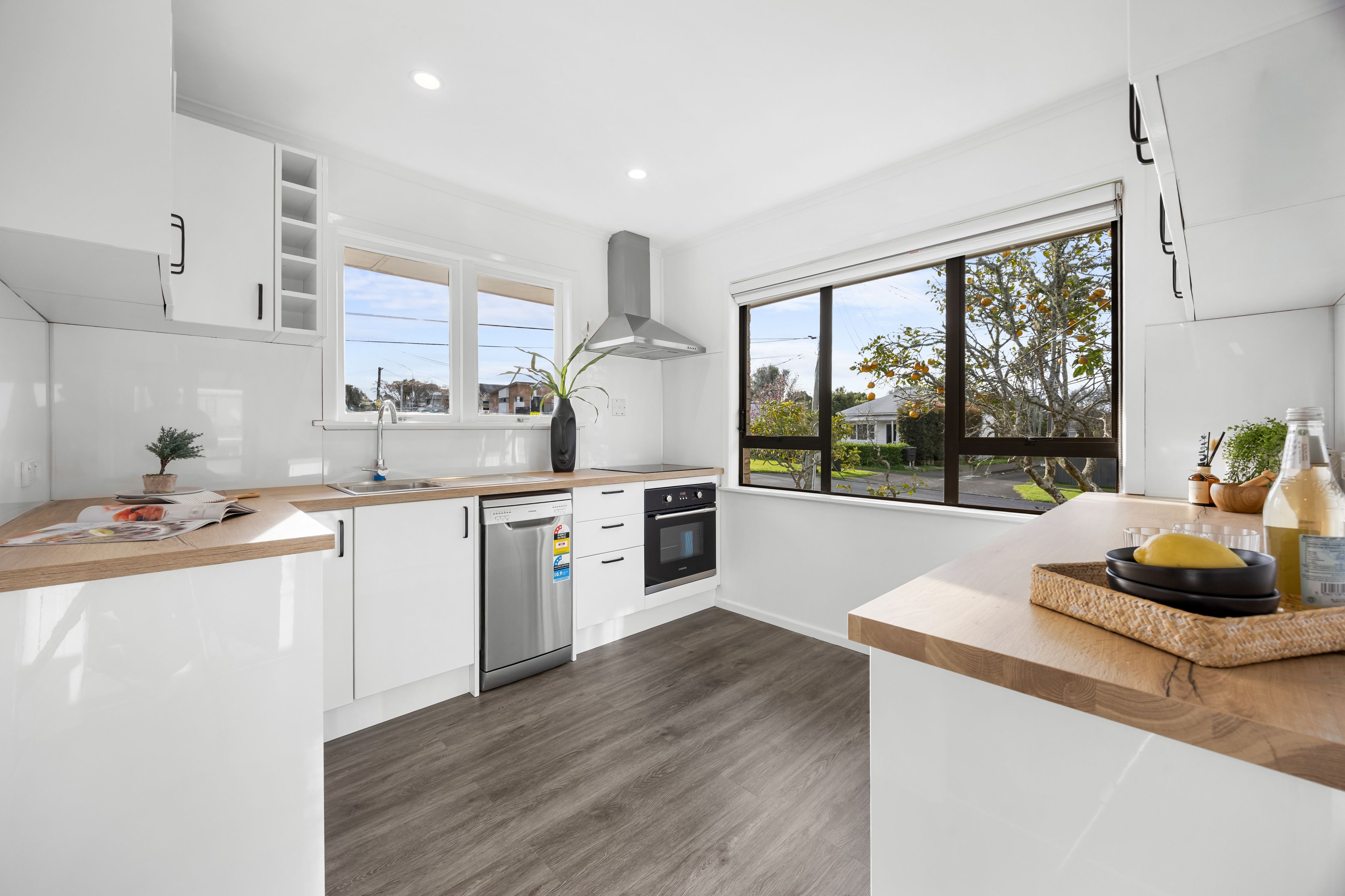 11/17 Kings Road, Panmure, Auckland City