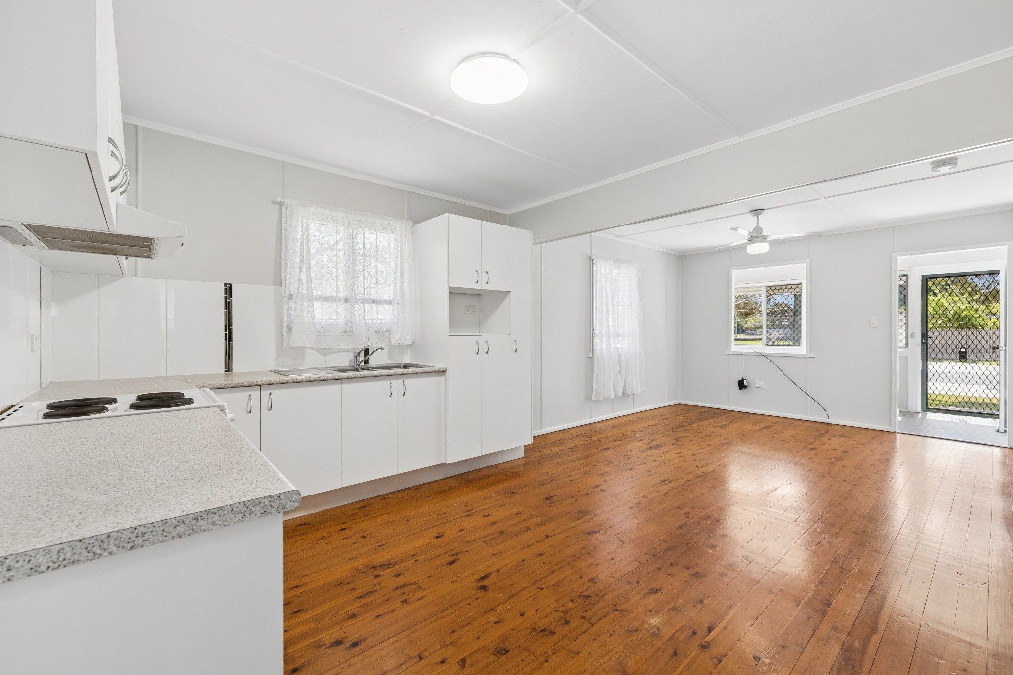 22 Inglis Street — photo 13 of 28
