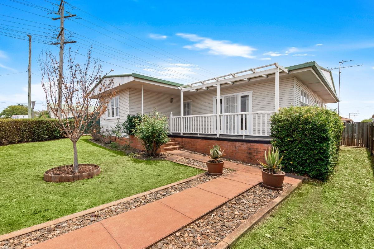 229 North Street, Rockville, QLD 4350