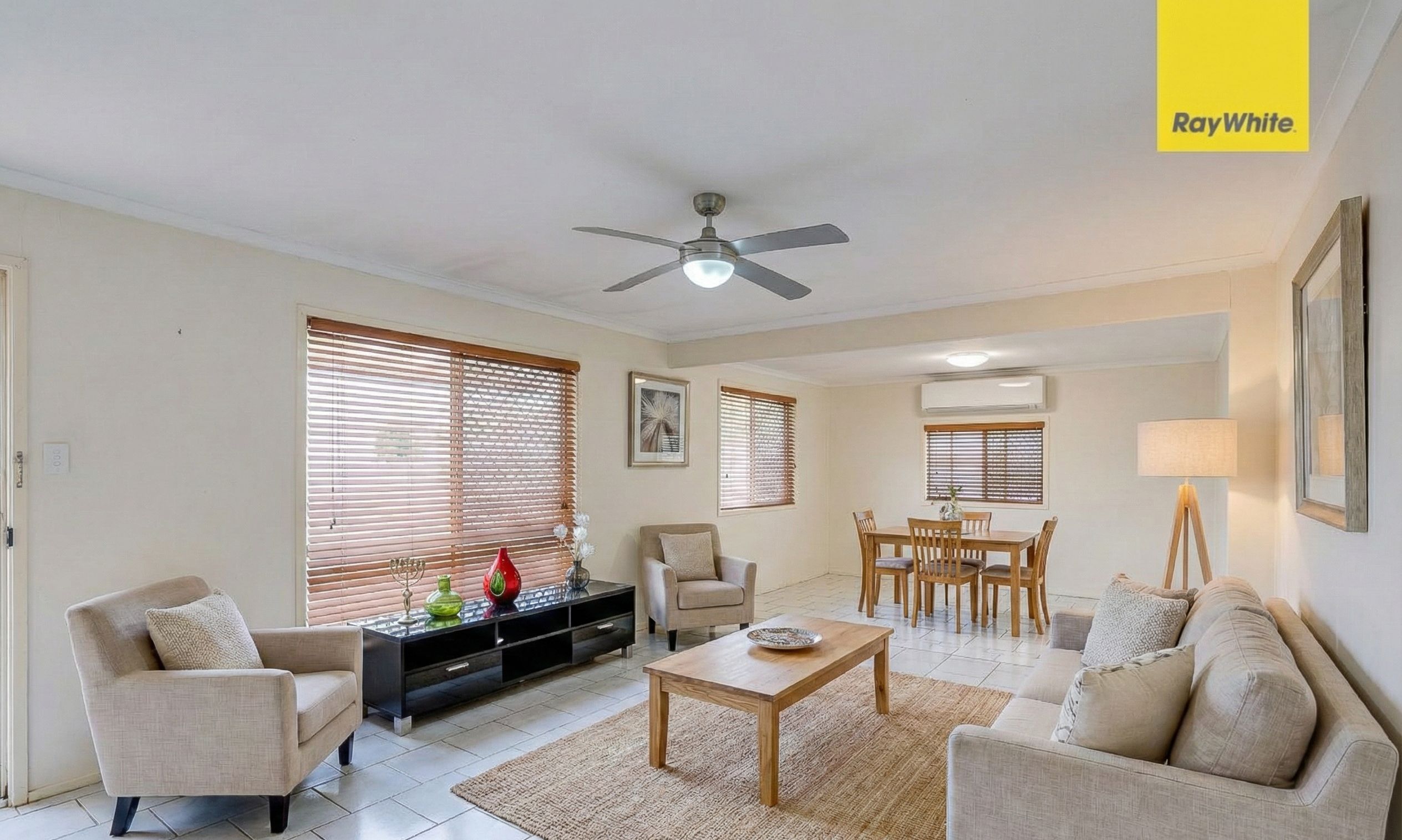 52 Aquarius Drive, Kingston, QLD 4114