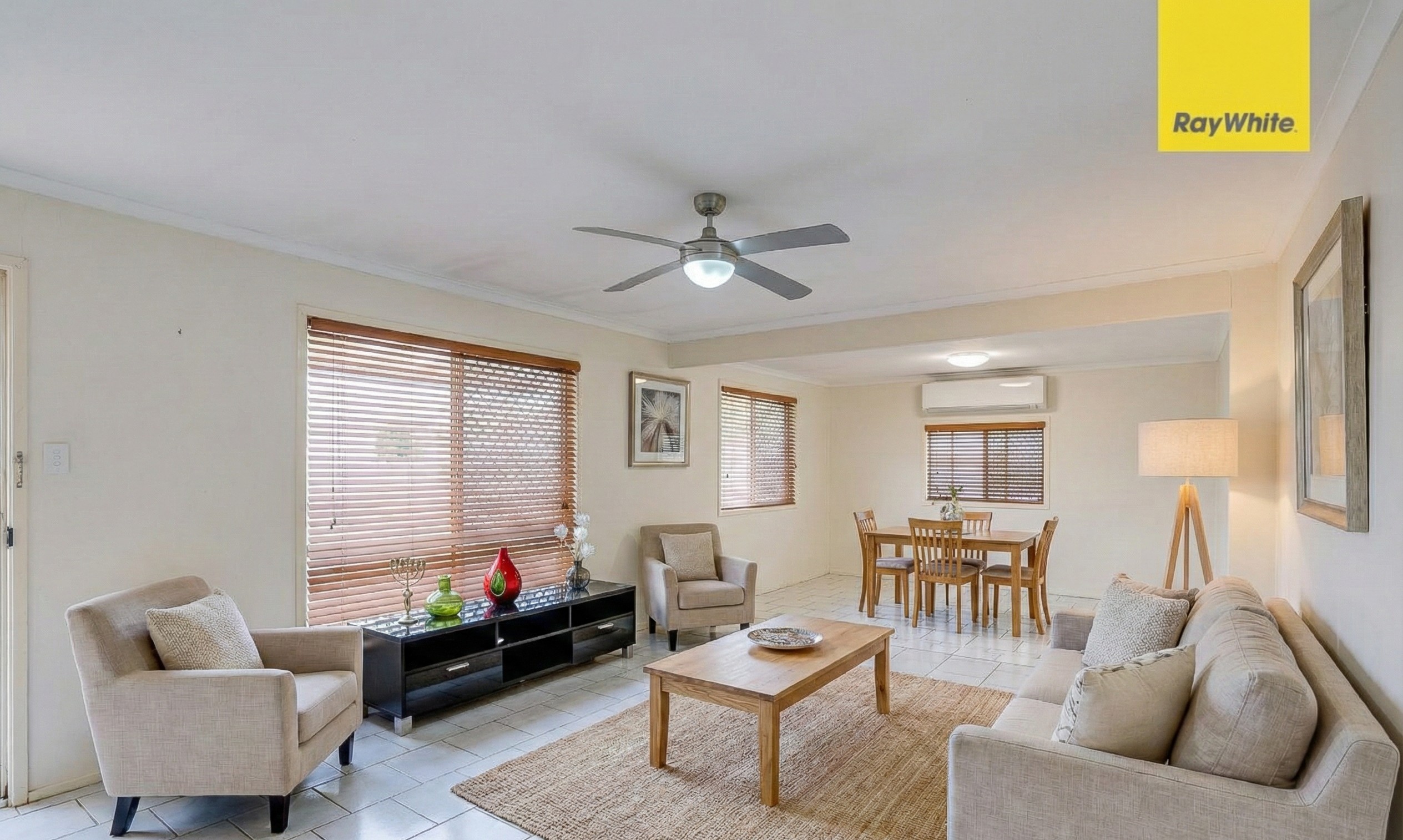 52 Aquarius Drive, Kingston, QLD 4114