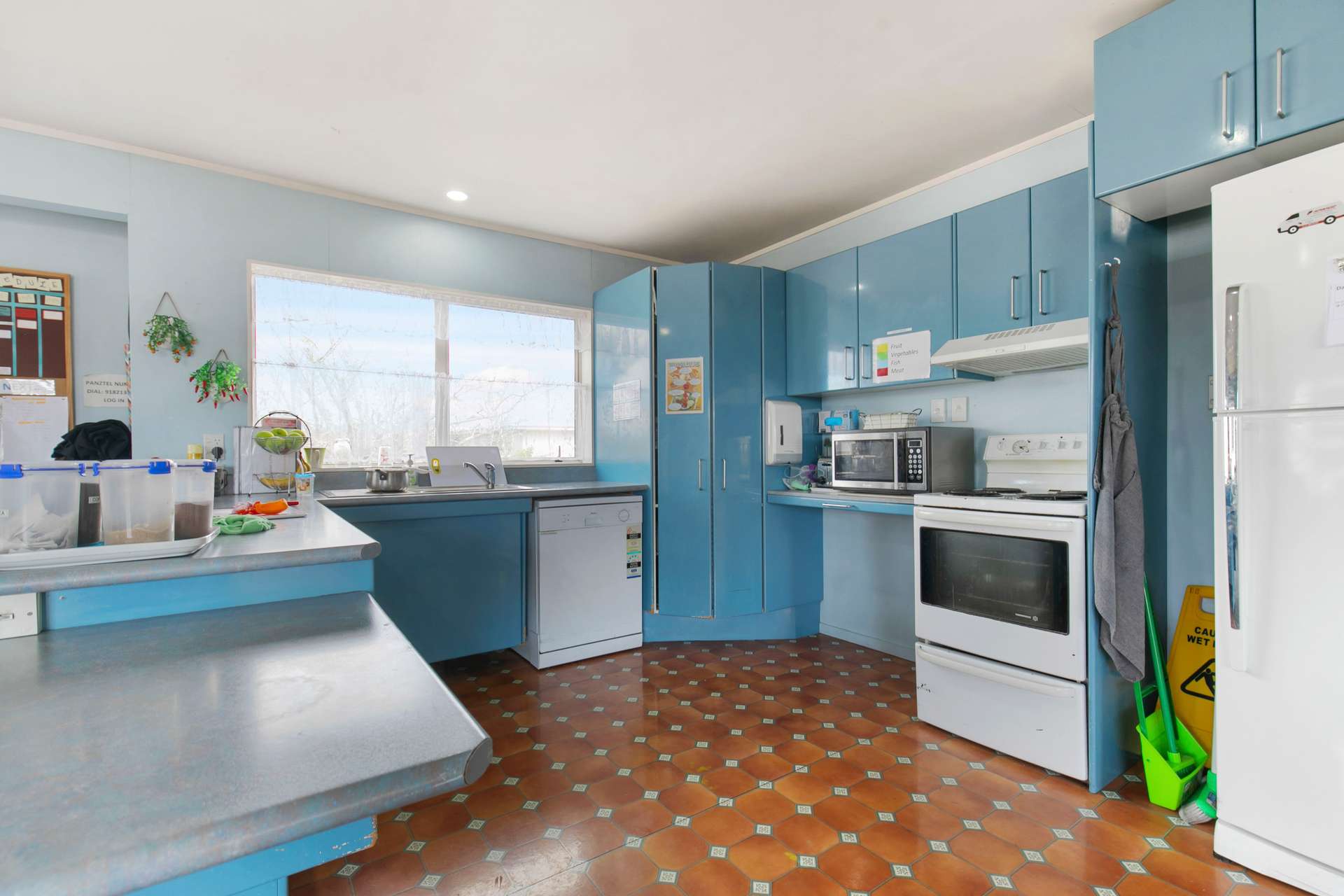 2/442 Richardson Road photo 5