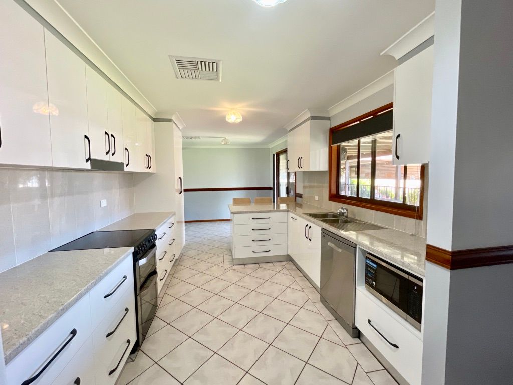 72 Forbes Road, Parkes, NSW 2870
