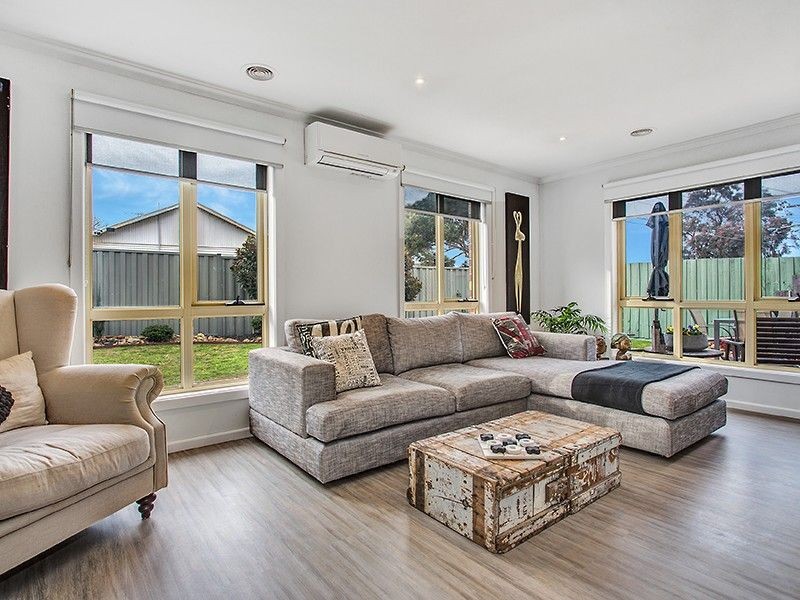 17 Willett Avenue, Oak Park, VIC 3046