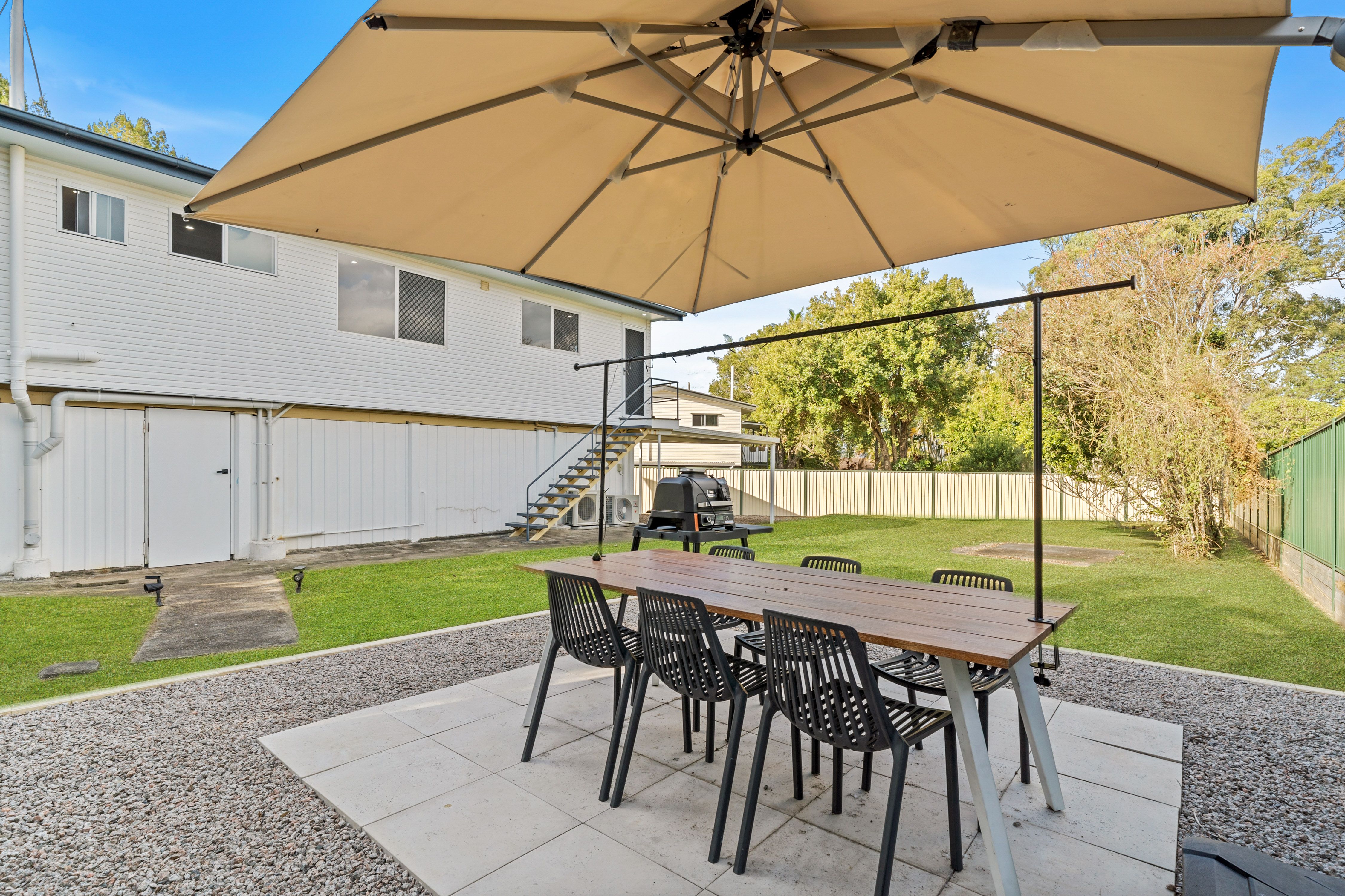 27 MacArthur Crescent — photo 15 of 20