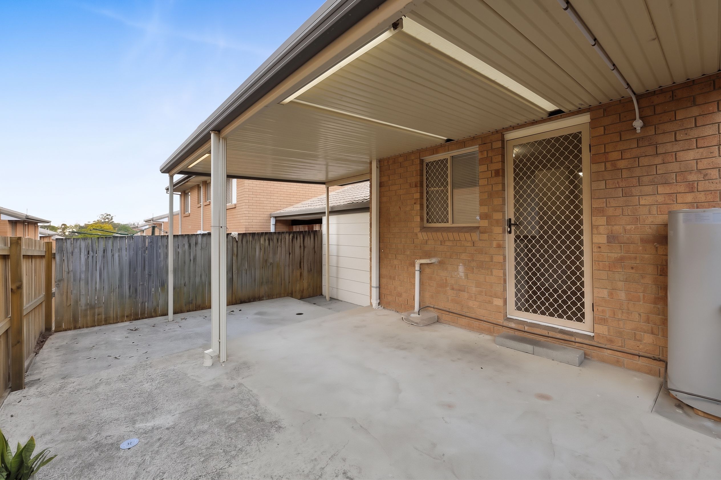 2/100 Smith Road — photo 10 of 18