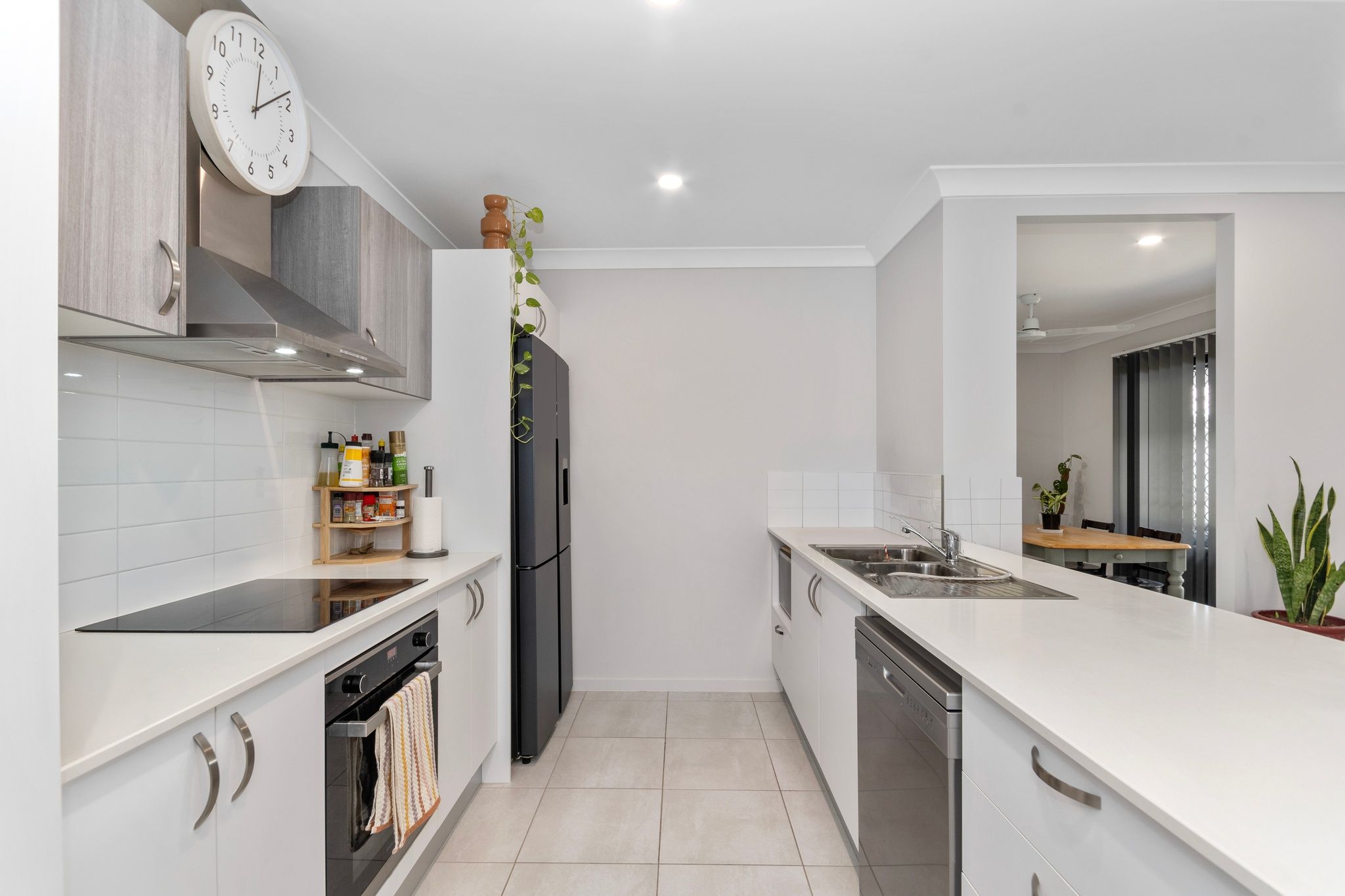 19 Summerset Drive, Mount Louisa, QLD 4814