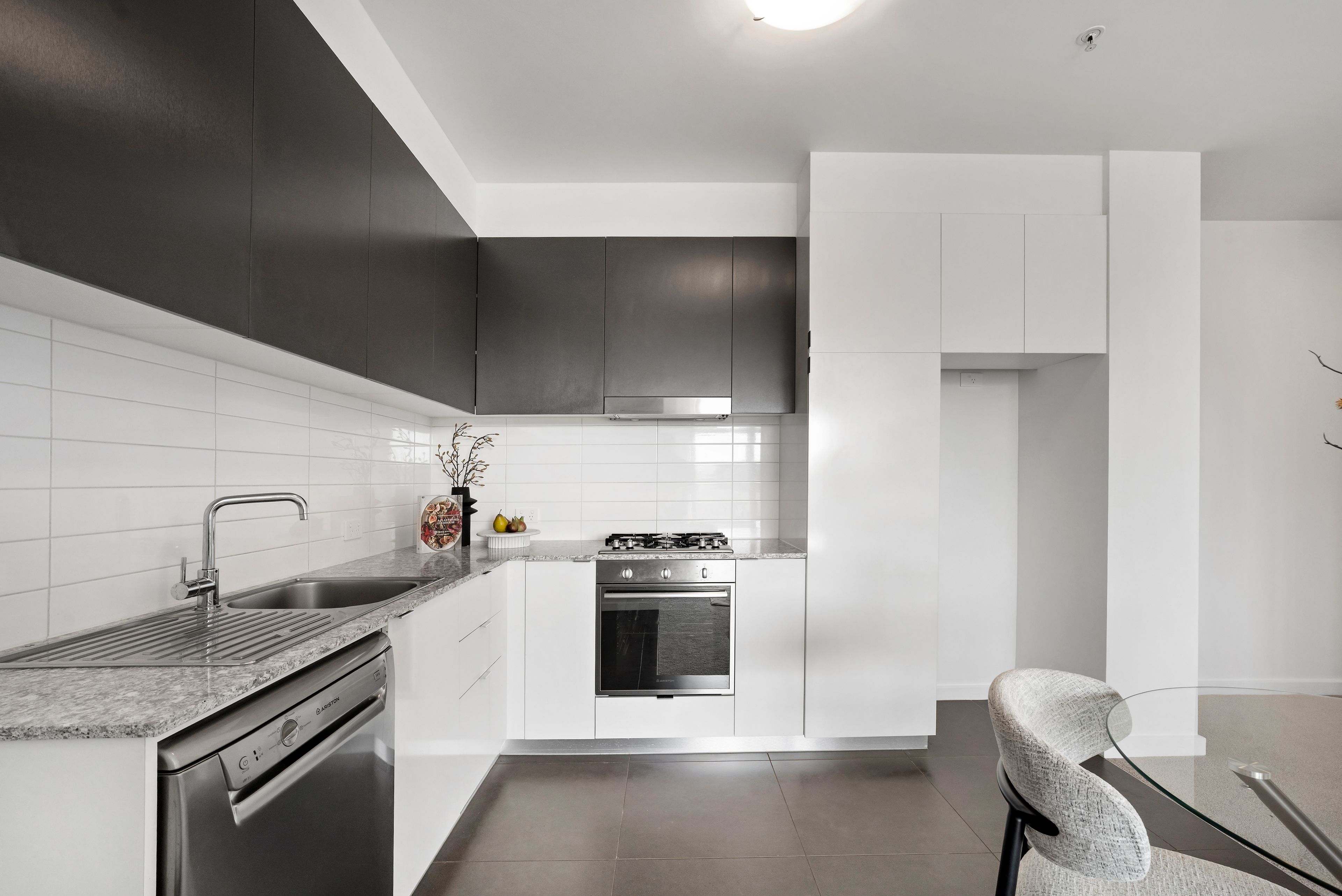 305/157 Park Road — photo 5 of 14
