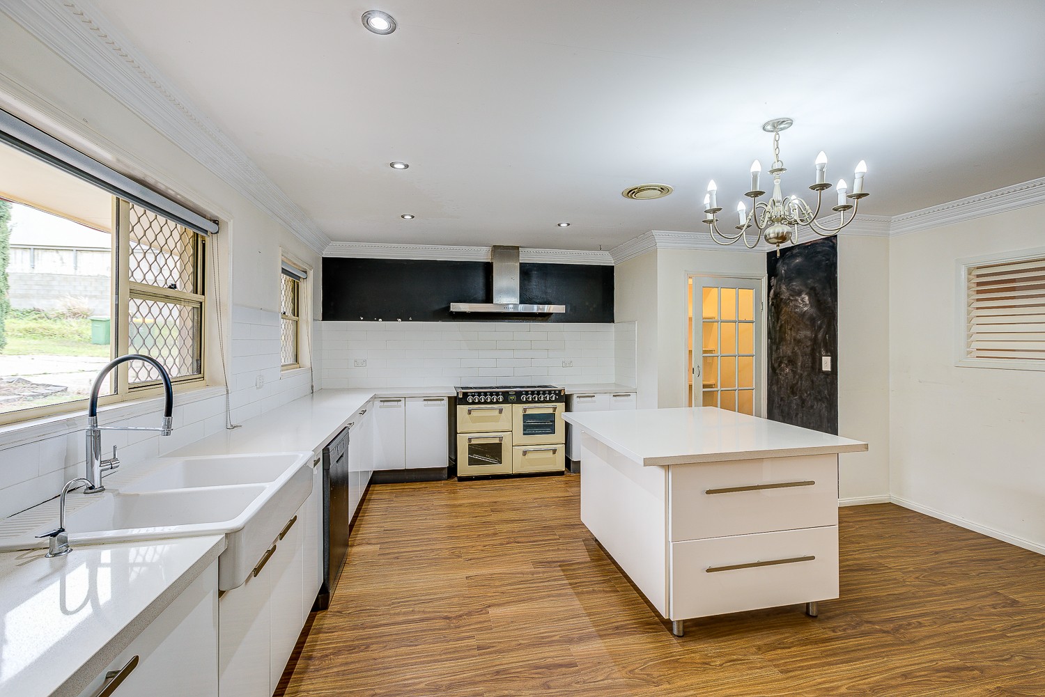 294-306 Millers Road, Underwood, QLD 4119