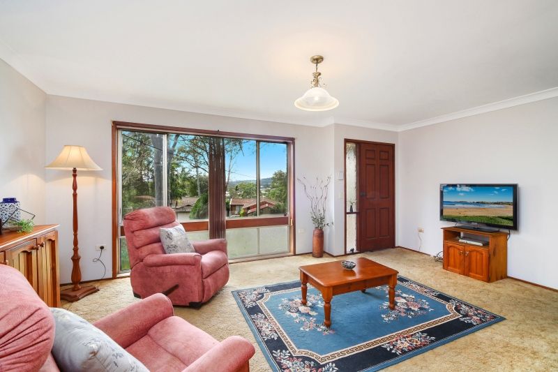 36 Hillcrest Road, Empire Bay, NSW 2257