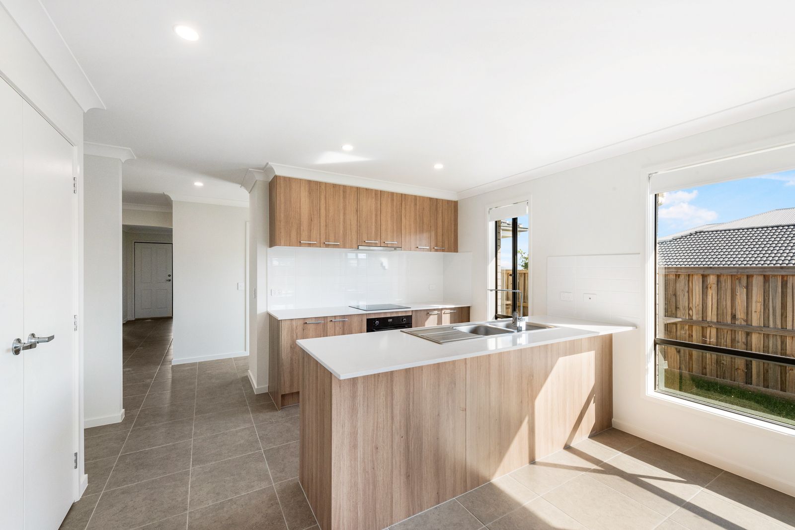 15 Yellowstone Circuit, Yarrabilba, QLD 4207