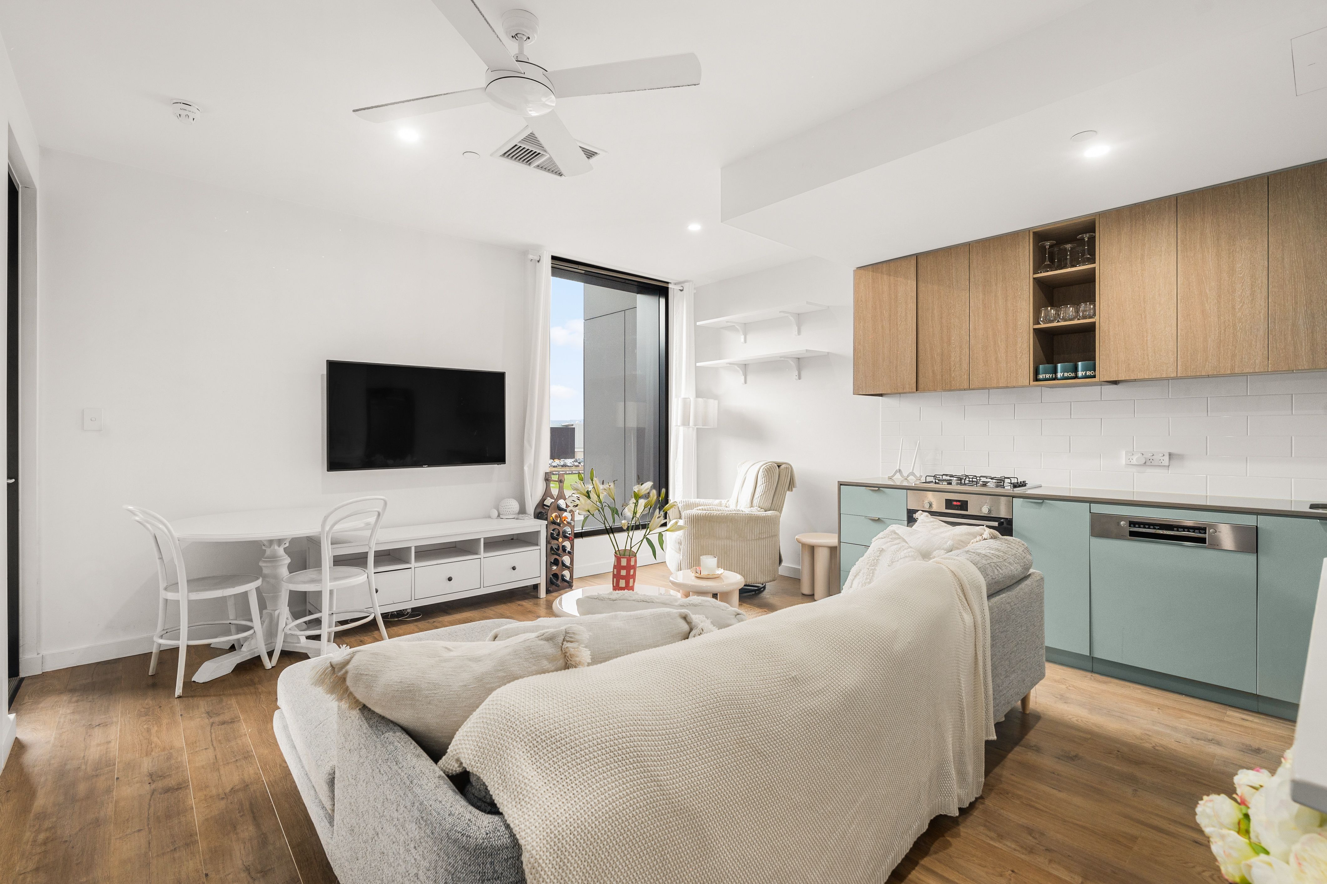 305/55 Phillips Street — photo 7 of 19