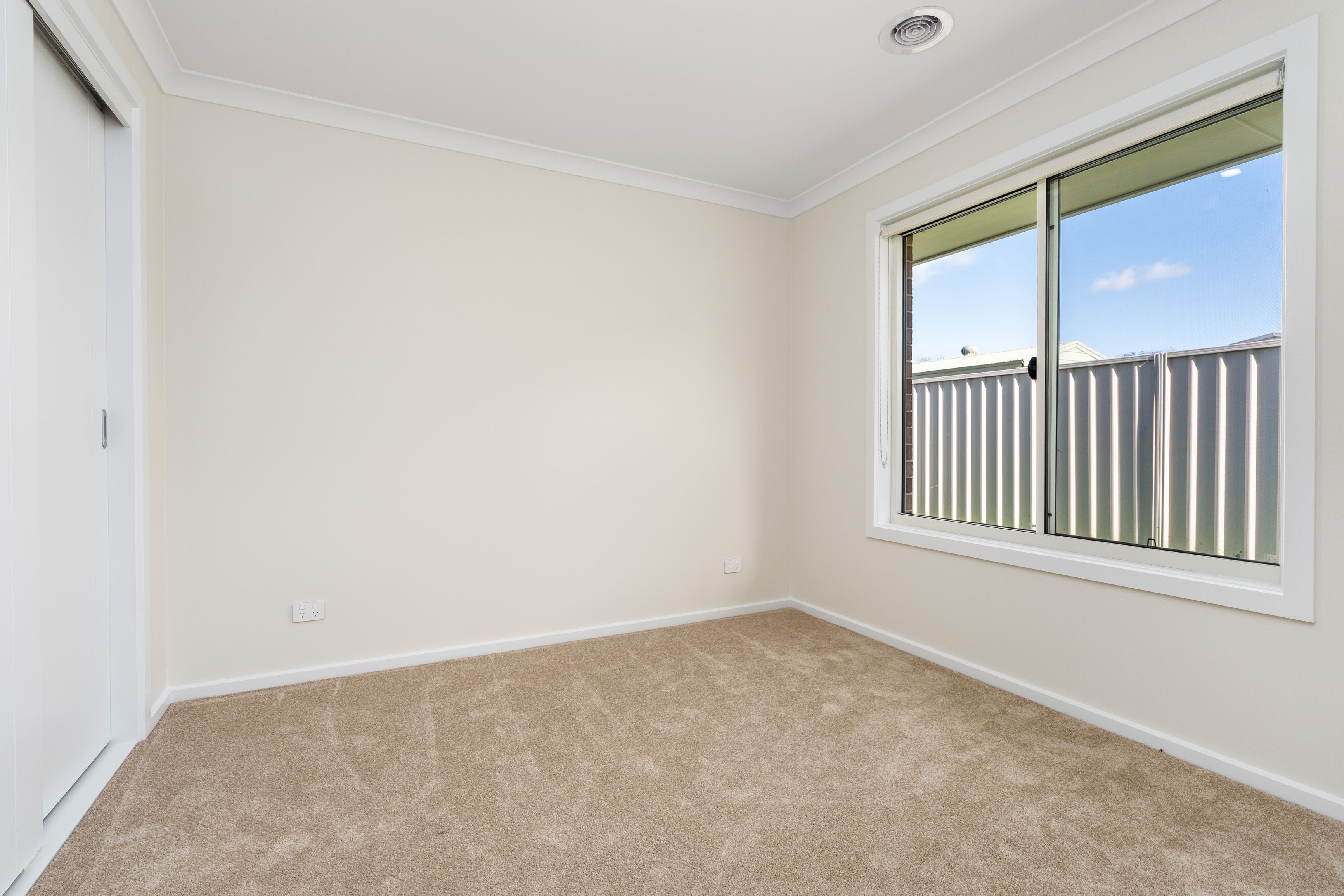 1-2/76 Urana Street — photo 20 of 25