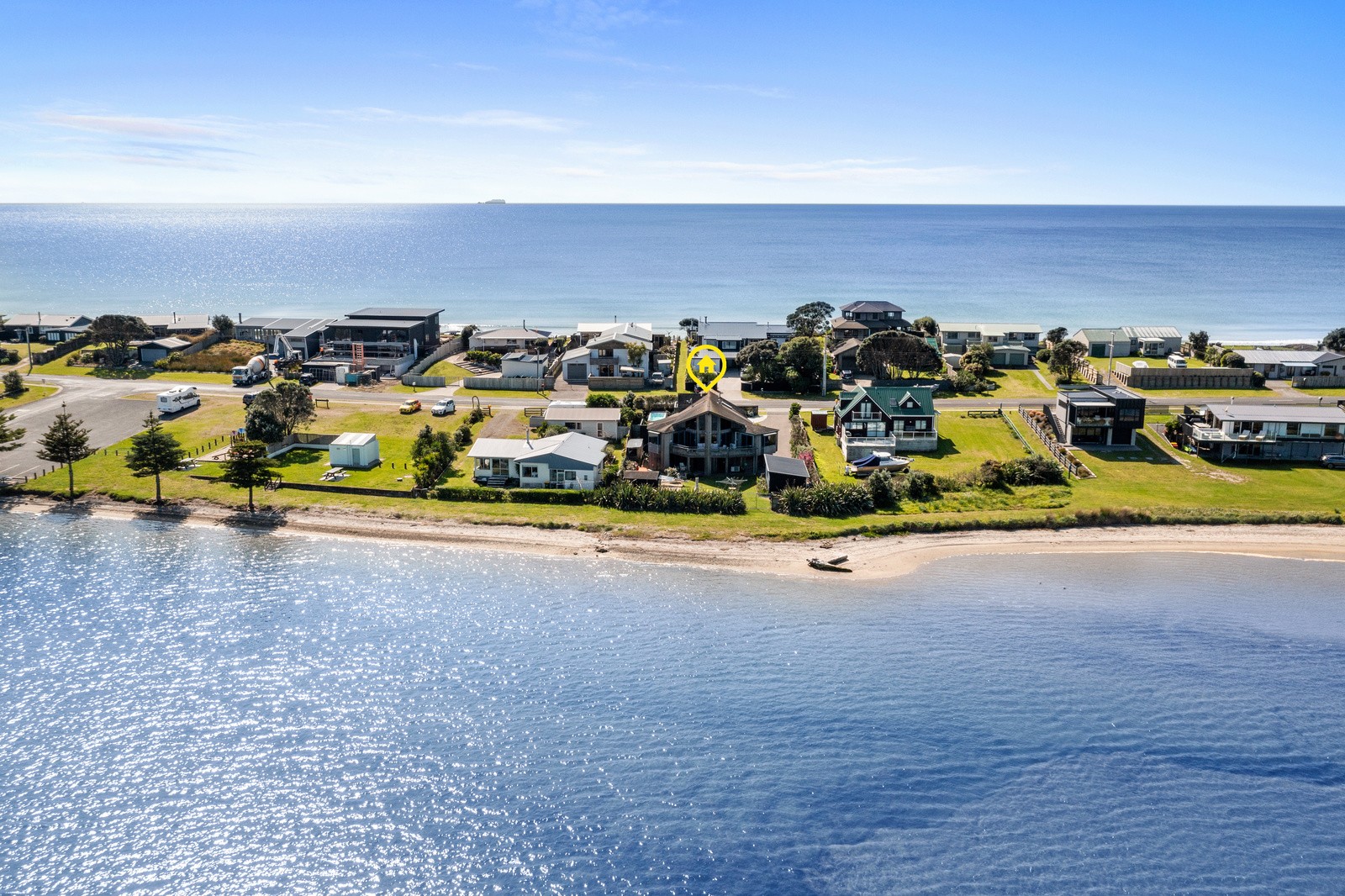 694 Pukehina Parade, Pukehina, Western Bay Of Plenty District