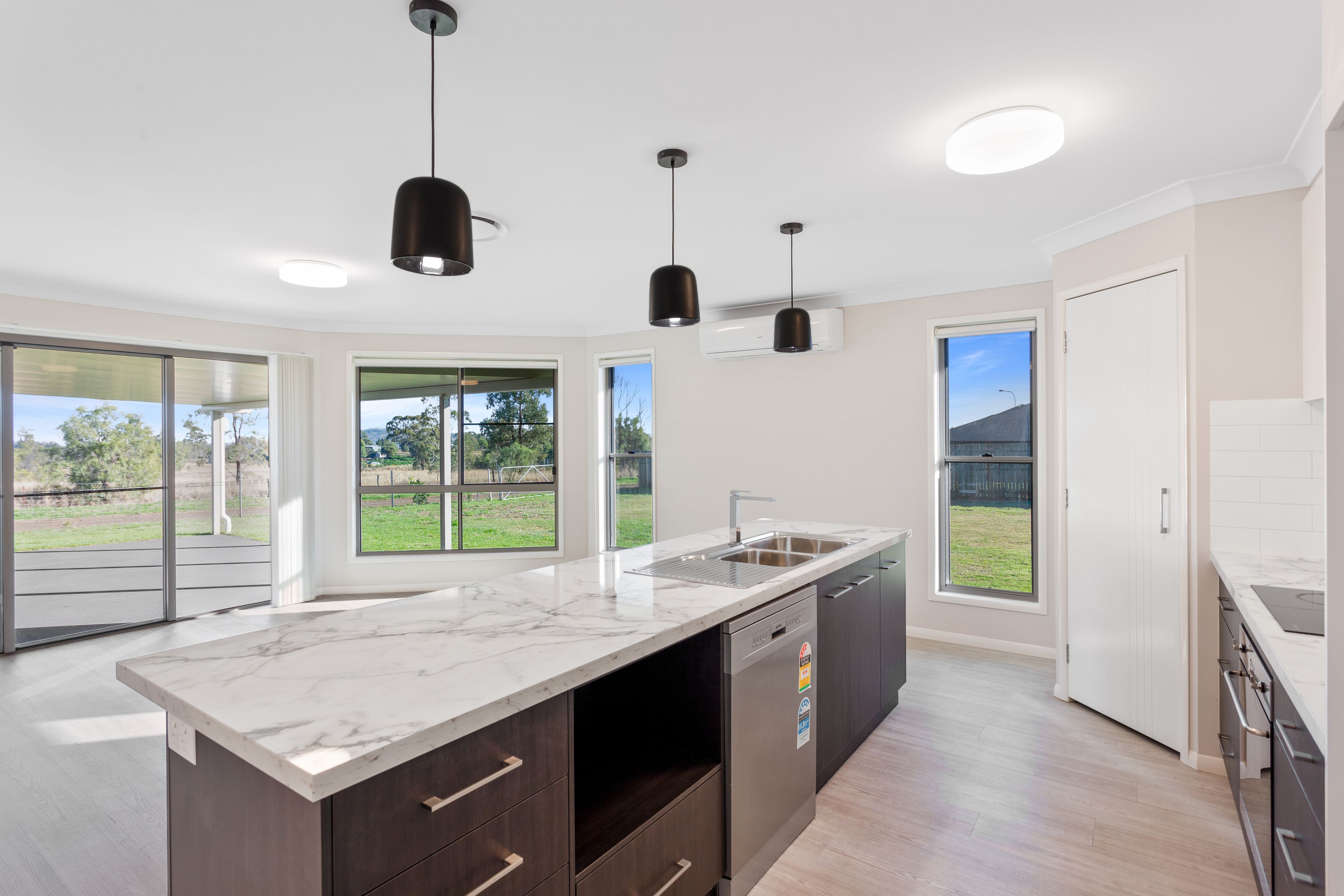 9 Milford Street, Westbrook, QLD 4350