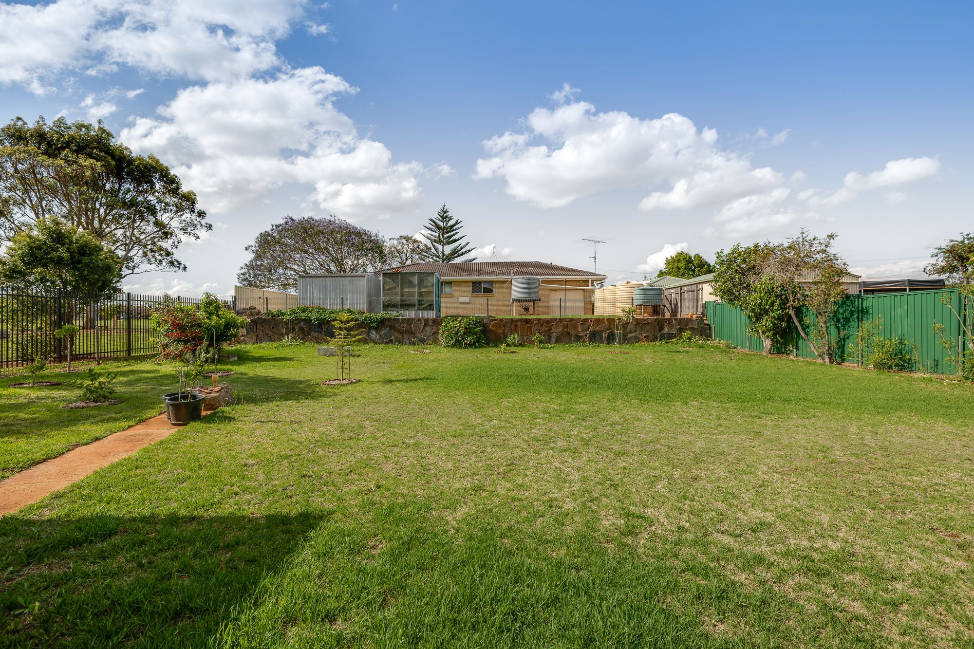 5 Mottram Court — photo 10 of 14