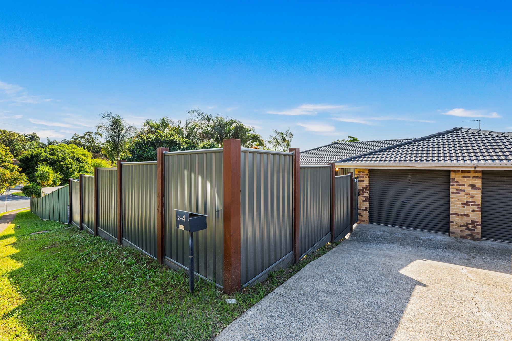 2/4 Paramount Place, Oxenford, QLD 4210