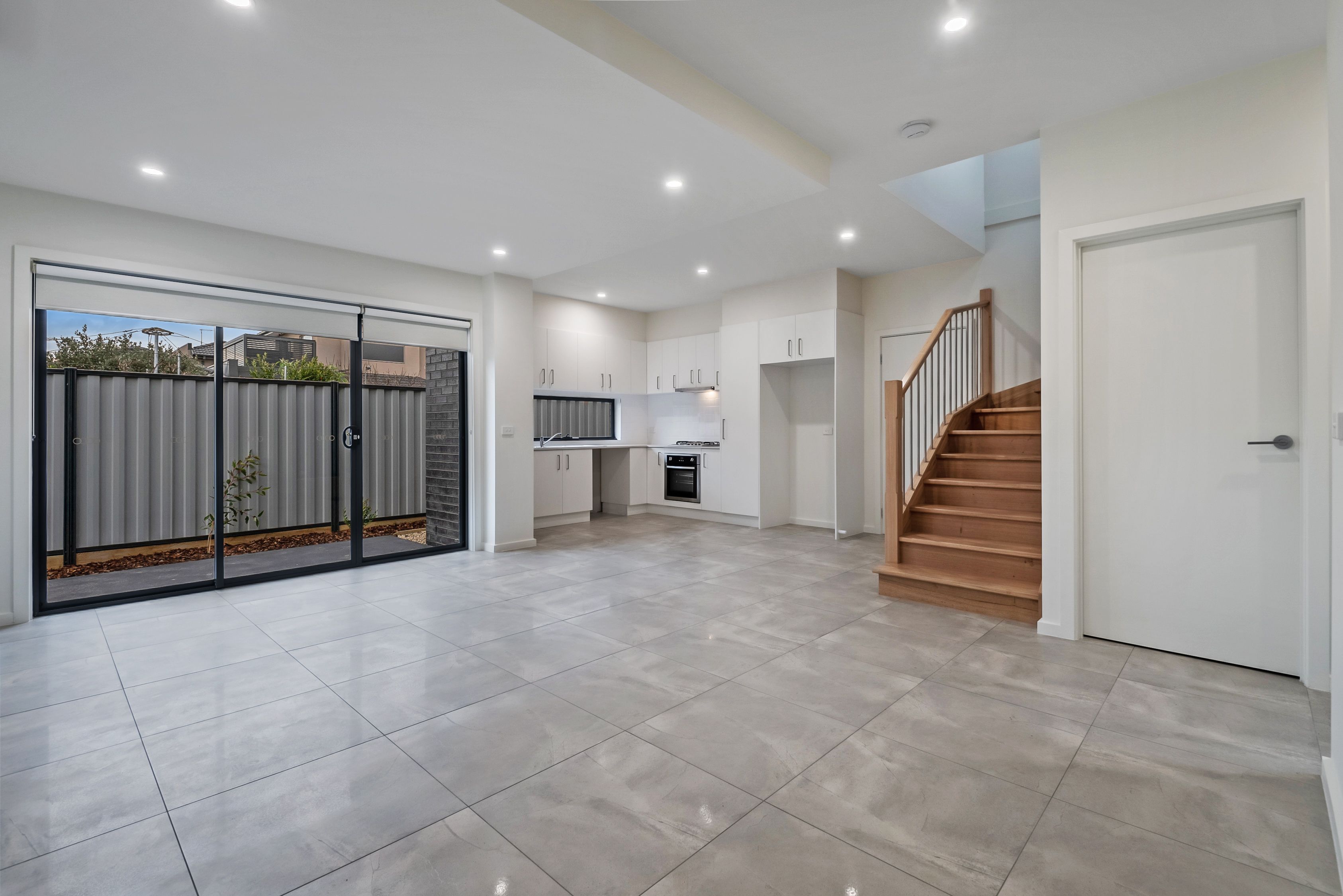 4/5 Harbury Street, Reservoir, VIC 3073